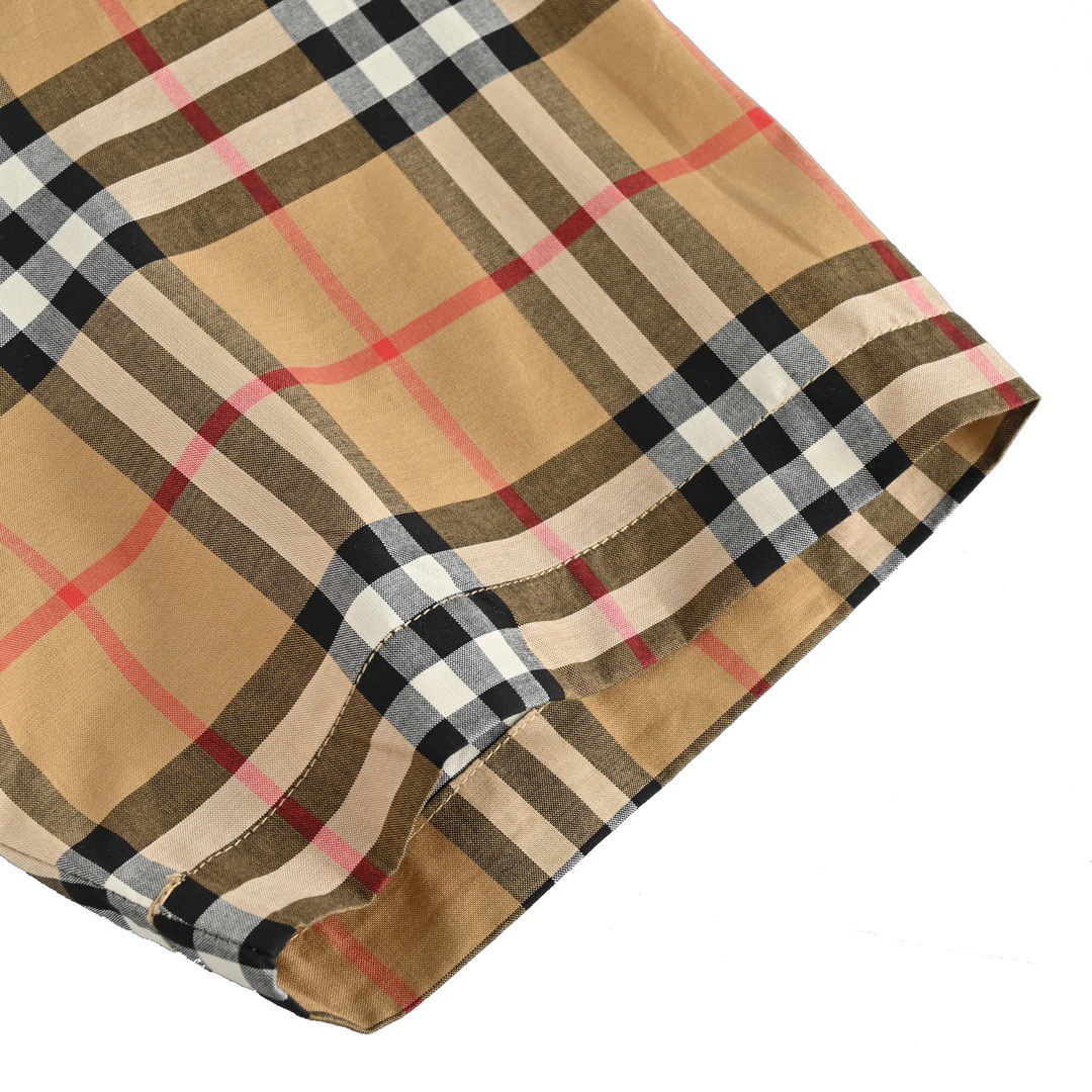 Burberry/巴宝莉 经典格子袖拼接短袖-Chinese UA Cheap High Quatity Brand Clothes Bags handbags Sneakers wholesale wholesaler seller from China Factory suppliers Fashion Clothing Shoes best Quality Beautiful Price Burberry/巴宝莉 经典格子袖拼接短袖