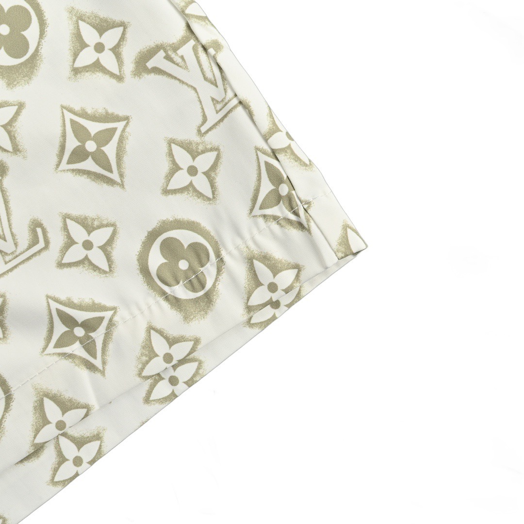 Louis Vuitton/路易威登 24ss 满印老花做旧短裤-Chinese UA Cheap High Quatity Brand Clothes Bags handbags Sneakers wholesale wholesaler seller from China Factory suppliers Fashion Clothing Shoes best Quality Beautiful Price Louis Vuitton/路易威登 24ss 满印老花做旧短裤