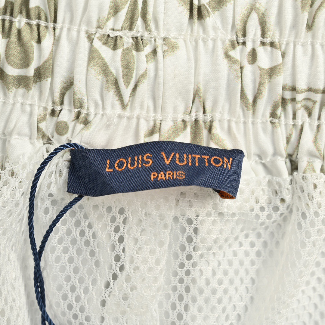 Louis Vuitton/路易威登 24ss 满印老花做旧短裤-Chinese UA Cheap High Quatity Brand Clothes Bags handbags Sneakers wholesale wholesaler seller from China Factory suppliers Fashion Clothing Shoes best Quality Beautiful Price Louis Vuitton/路易威登 24ss 满印老花做旧短裤