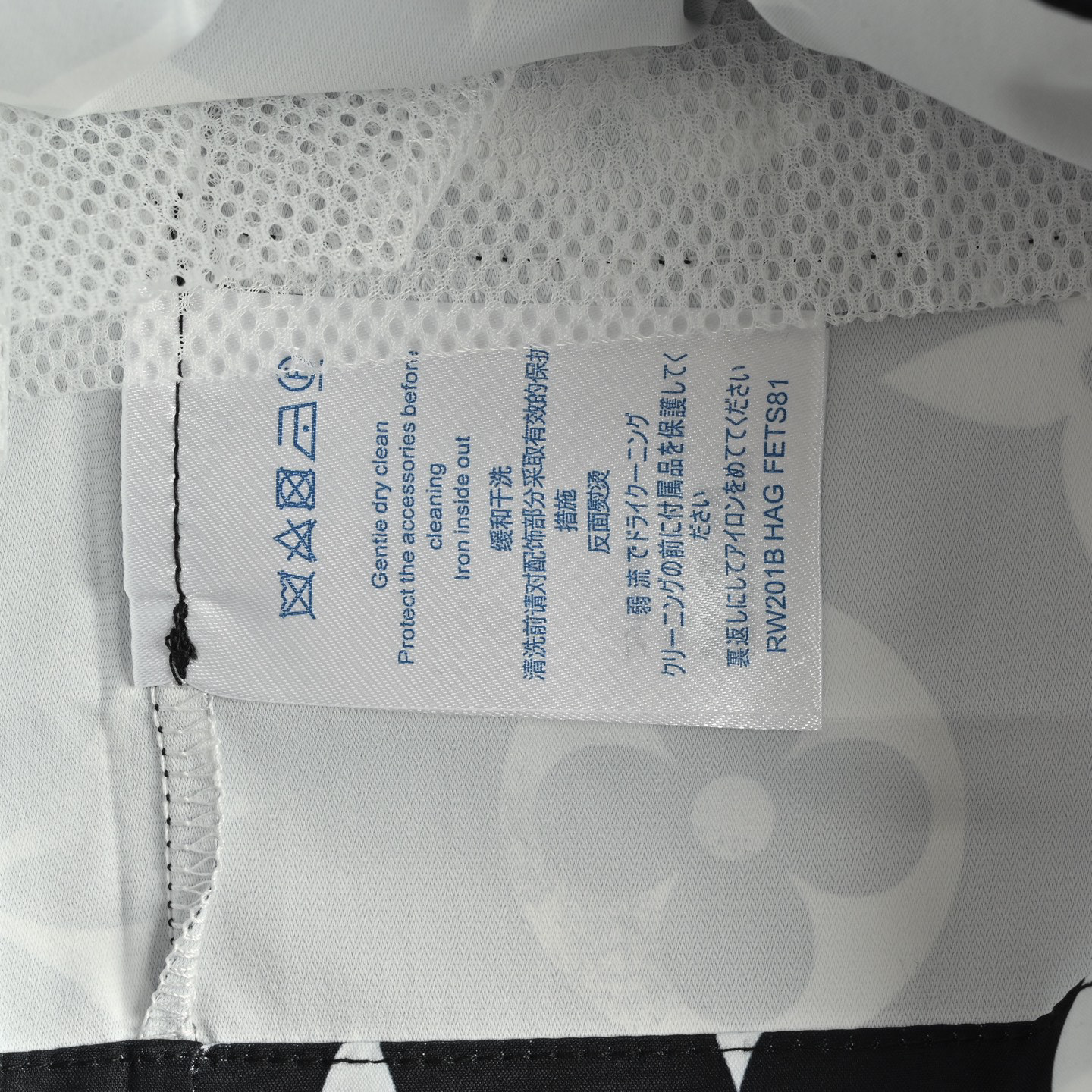 Louis Vuitton/路易威登 25ss 做旧老花满印尼龙短裤-Chinese UA Cheap High Quatity Brand Clothes Bags handbags Sneakers wholesale wholesaler seller from China Factory suppliers Fashion Clothing Shoes best Quality Beautiful Price Louis Vuitton/路易威登 25ss 做旧老花满印尼龙短裤