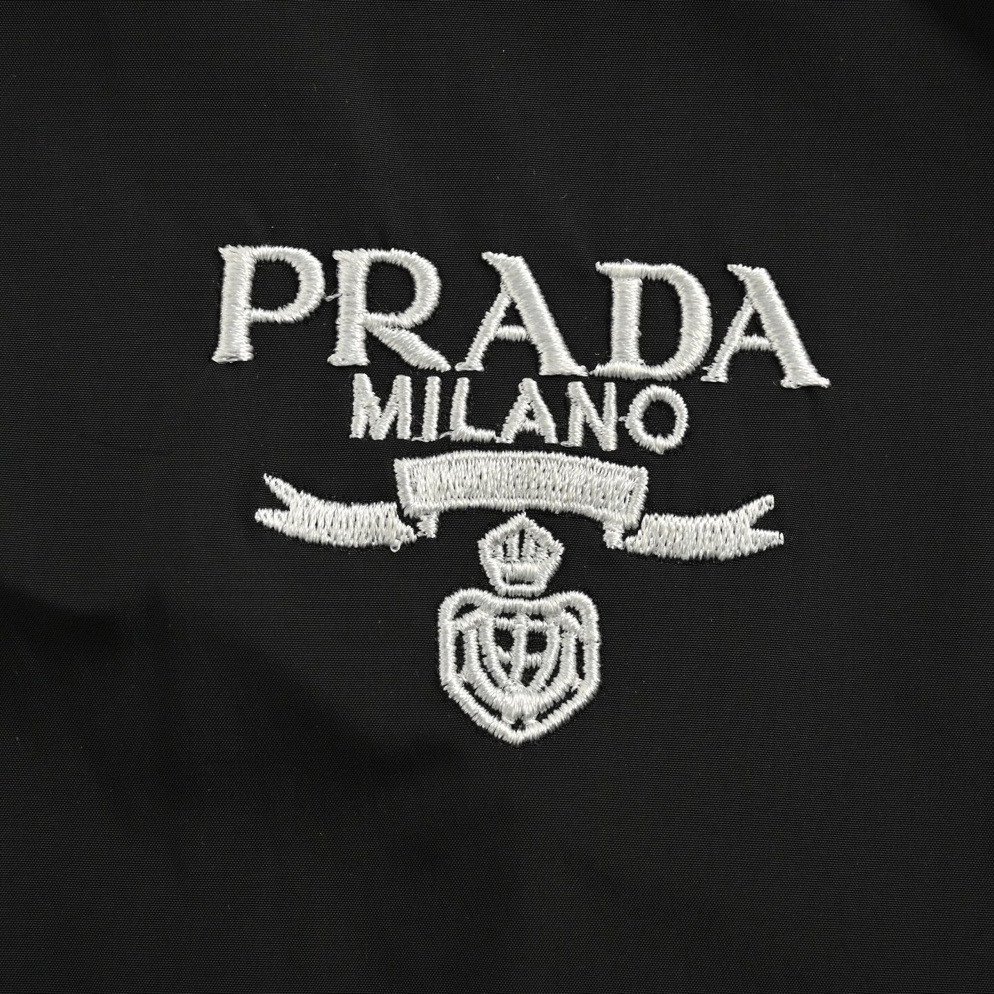 Prada/普拉达 刺绣小标拉链外套-Chinese UA Cheap High Quatity Brand Clothes Bags handbags Sneakers wholesale wholesaler seller from China Factory suppliers Fashion Clothing Shoes best Quality Beautiful Price Prada/普拉达 刺绣小标拉链外套