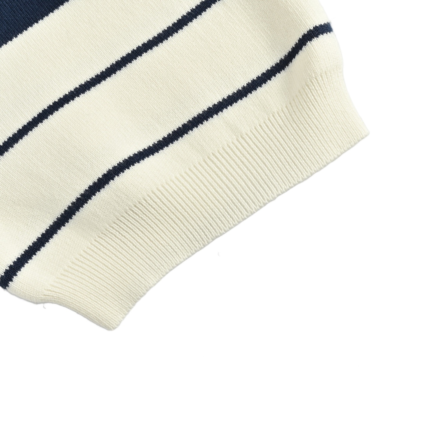 Gucci/古驰 25ss 条纹针织Polo短袖 G家 25ss新款Polo衫以条纹针织棉匠心打造 巧妙融入Gucci刺绣-Chinese UA Cheap High Quatity Brand Clothes Bags handbags Sneakers wholesale wholesaler seller from China Factory suppliers Fashion Clothing Shoes best Quality Beautiful Price Gucci/古驰 25ss 条纹针织Polo短袖 G家 25ss新款Polo衫以条纹针织棉匠心打造 巧妙融入Gucci刺绣