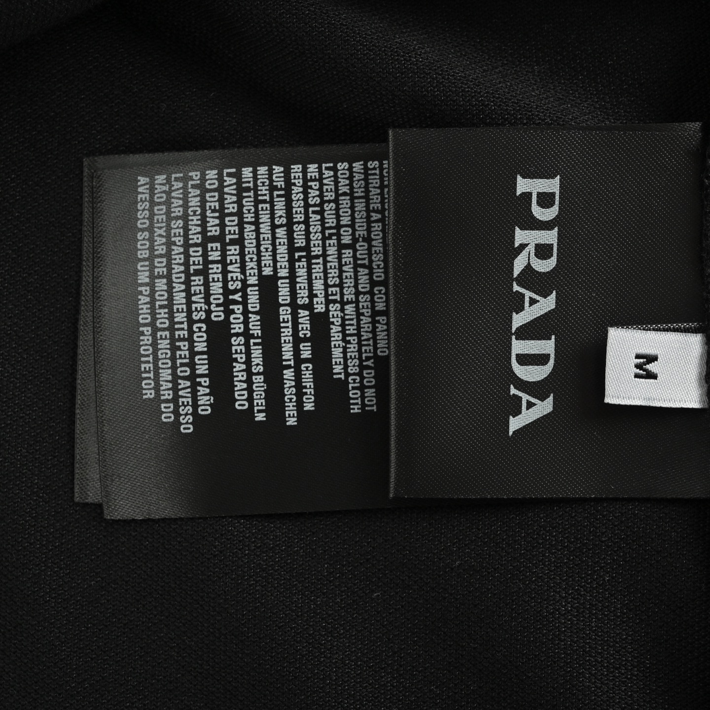 Prada/普拉达 硅胶饰条Polo短袖 胸前经典硅胶皮标字母logo-Chinese UA Cheap High Quatity Brand Clothes Bags handbags Sneakers wholesale wholesaler seller from China Factory suppliers Fashion Clothing Shoes best Quality Beautiful Price Prada/普拉达 硅胶饰条Polo短袖 胸前经典硅胶皮标字母logo