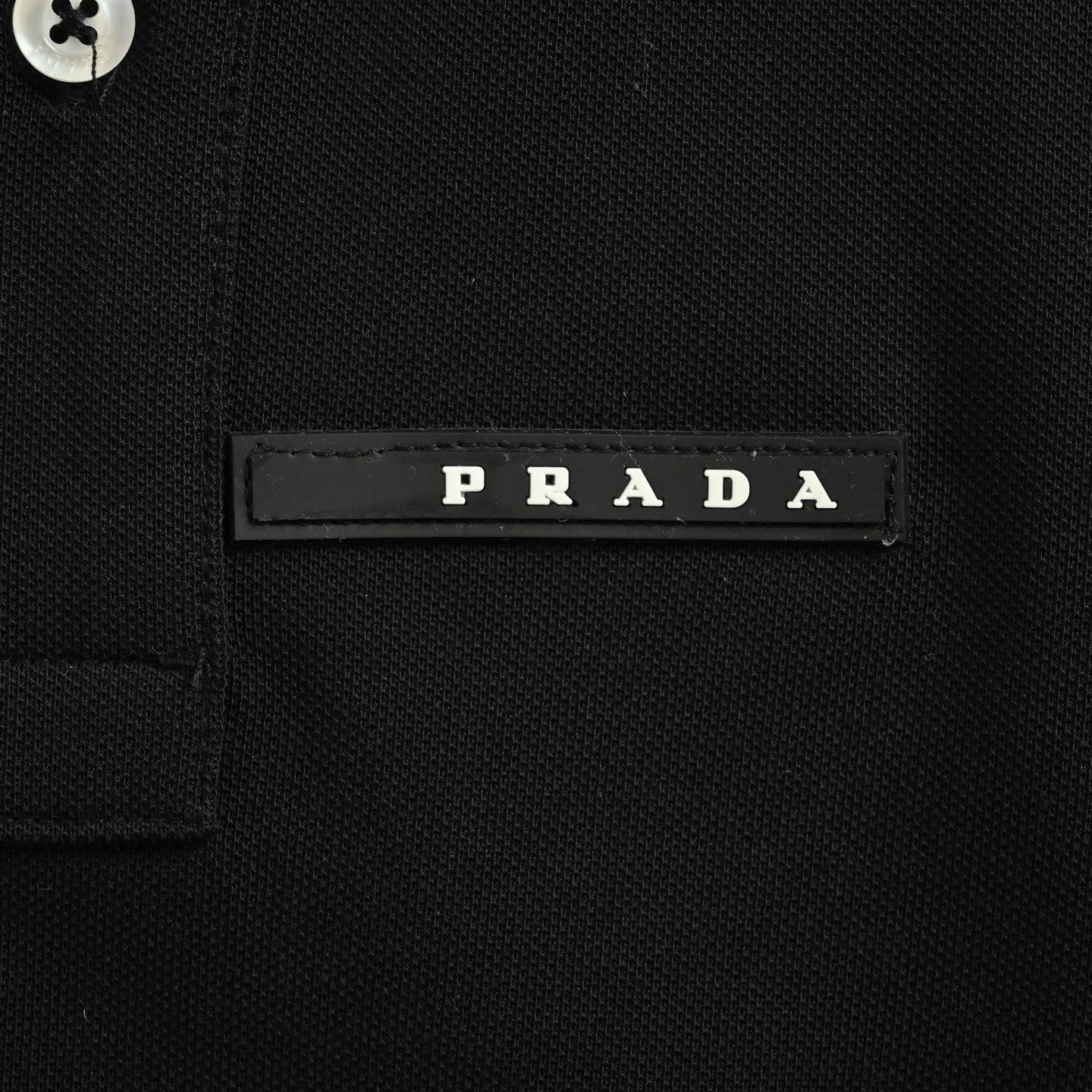 Prada/普拉达 硅胶饰条Polo短袖 胸前经典硅胶皮标字母logo-Chinese UA Cheap High Quatity Brand Clothes Bags handbags Sneakers wholesale wholesaler seller from China Factory suppliers Fashion Clothing Shoes best Quality Beautiful Price Prada/普拉达 硅胶饰条Polo短袖 胸前经典硅胶皮标字母logo