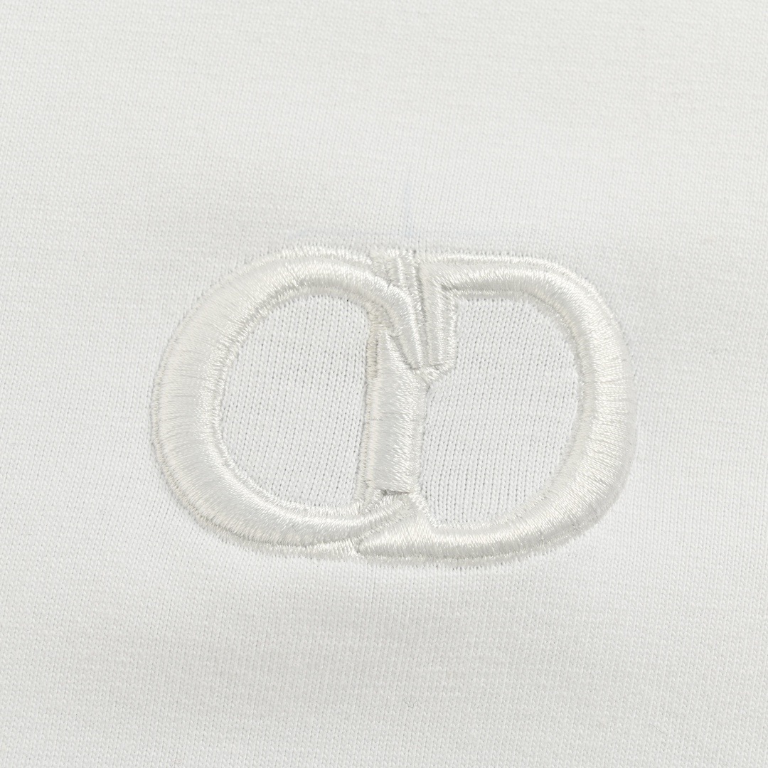 Dior /迪奥 经典CD刺绣短袖-Chinese UA Cheap High Quatity Brand Clothes Bags handbags Sneakers wholesale wholesaler seller from China Factory suppliers Fashion Clothing Shoes best Quality Beautiful Price Dior /迪奥 经典CD刺绣短袖