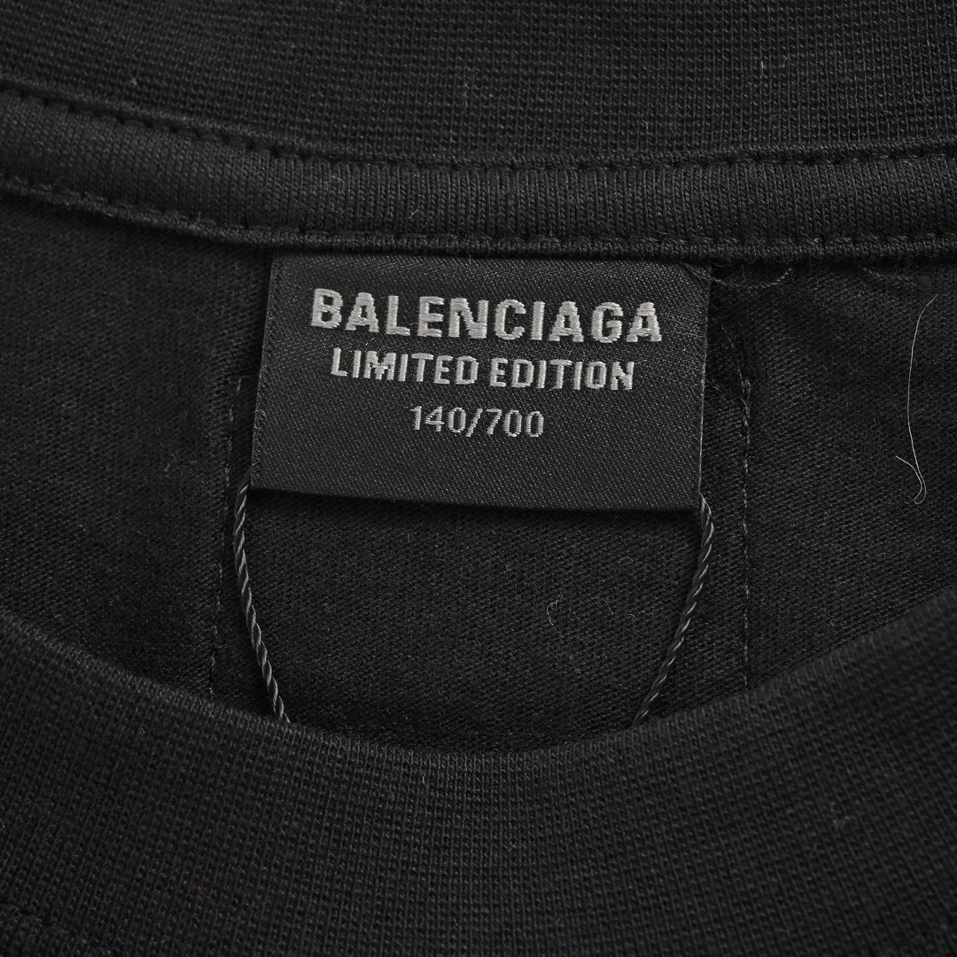 Balenciaga/巴黎世家 Music 胶囊系列龟裂箭头印花短袖-Chinese UA Cheap High Quatity Brand Clothes Bags handbags Sneakers wholesale wholesaler seller from China Factory suppliers Fashion Clothing Shoes best Quality Beautiful Price Balenciaga/巴黎世家 Music 胶囊系列龟裂箭头印花短袖