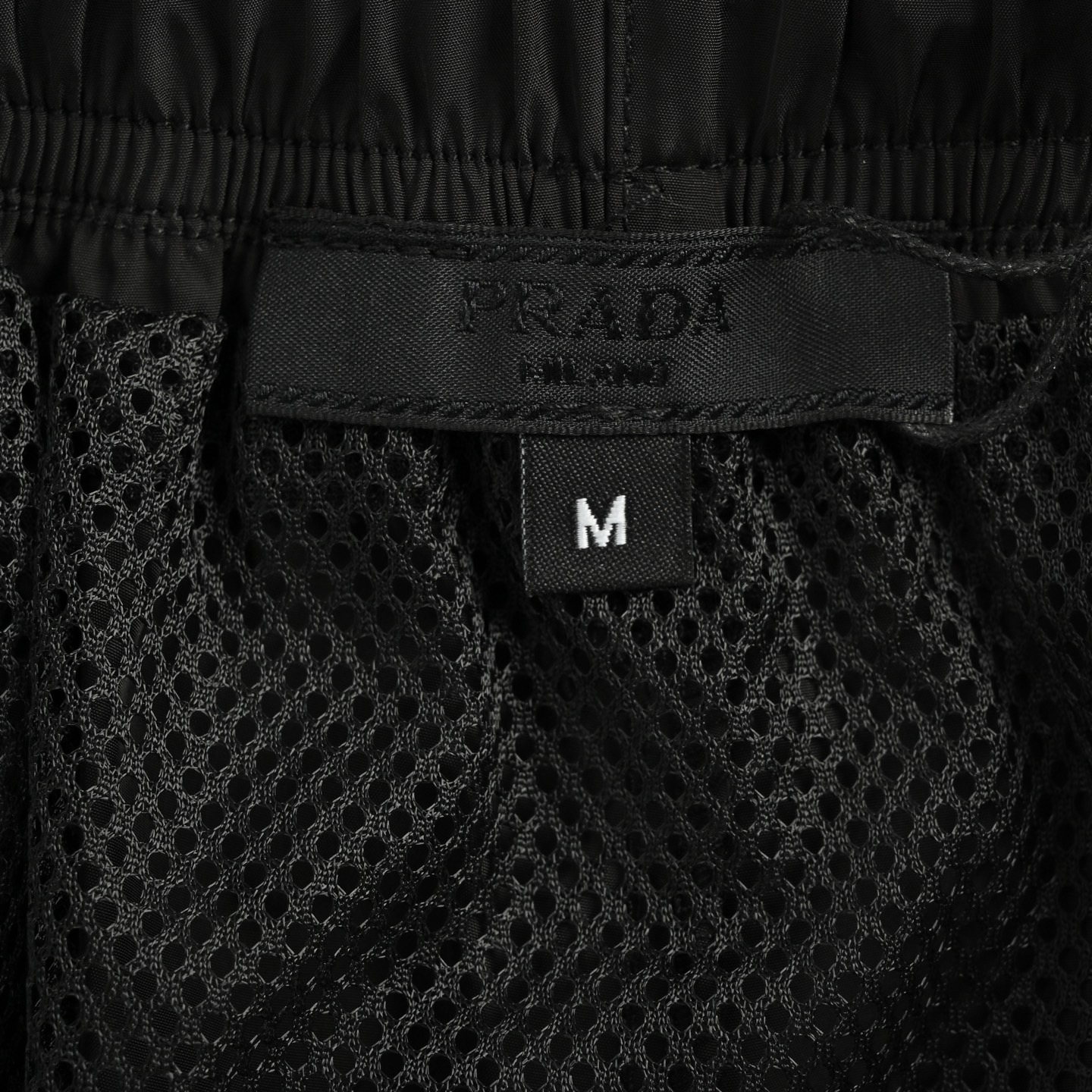 Prada/普拉达25ss 腰际三角标沙滩短裤-Chinese UA Cheap High Quatity Brand Clothes Bags handbags Sneakers wholesale wholesaler seller from China Factory suppliers Fashion Clothing Shoes best Quality Beautiful Price Prada/普拉达25ss 腰际三角标沙滩短裤