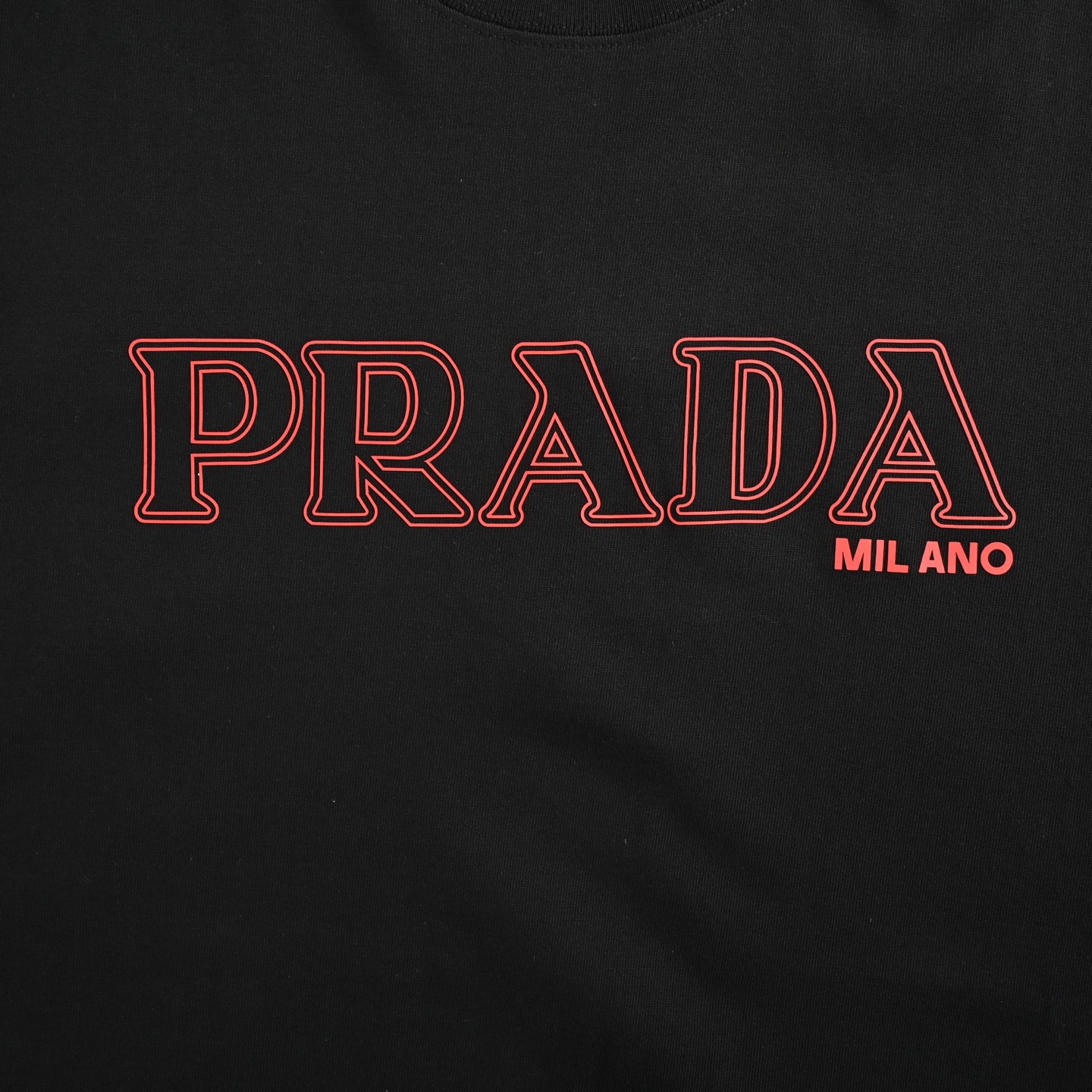 Prada/普拉达 25ss 镂空字母印花logo短袖-Chinese UA Cheap High Quatity Brand Clothes Bags handbags Sneakers wholesale wholesaler seller from China Factory suppliers Fashion Clothing Shoes best Quality Beautiful Price Prada/普拉达 25ss 镂空字母印花logo短袖