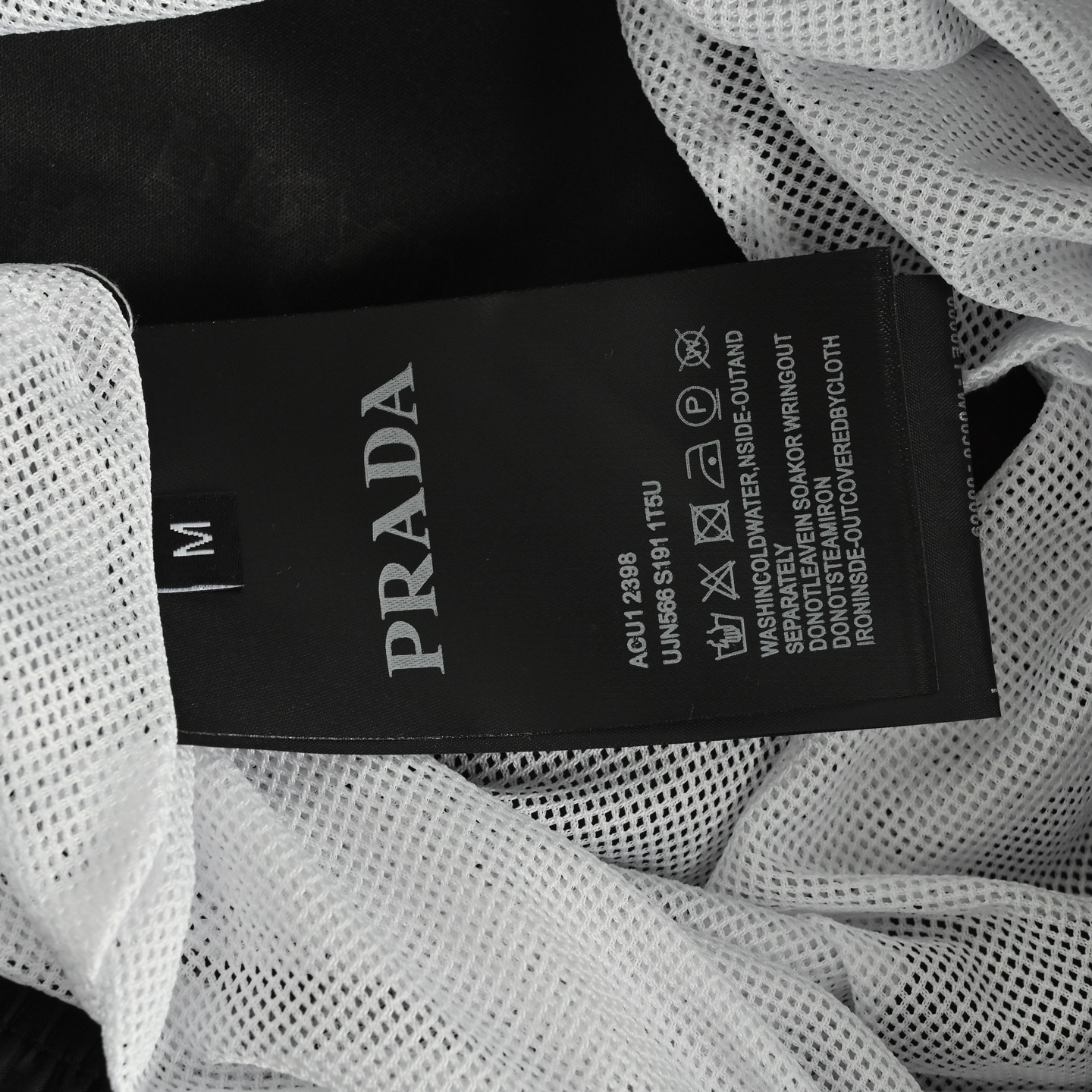 Prada/普拉达 25ss 满印字母logo沙滩短裤-High Quatity Cheap Brand wholesale wholesaler seller Clothes Bags handbags Sneakers Top Fashion Clothing Shoes from China Factory Chinese suppliers best Quality Beautiful Price Prada/普拉达 25ss 满印字母logo沙滩短裤