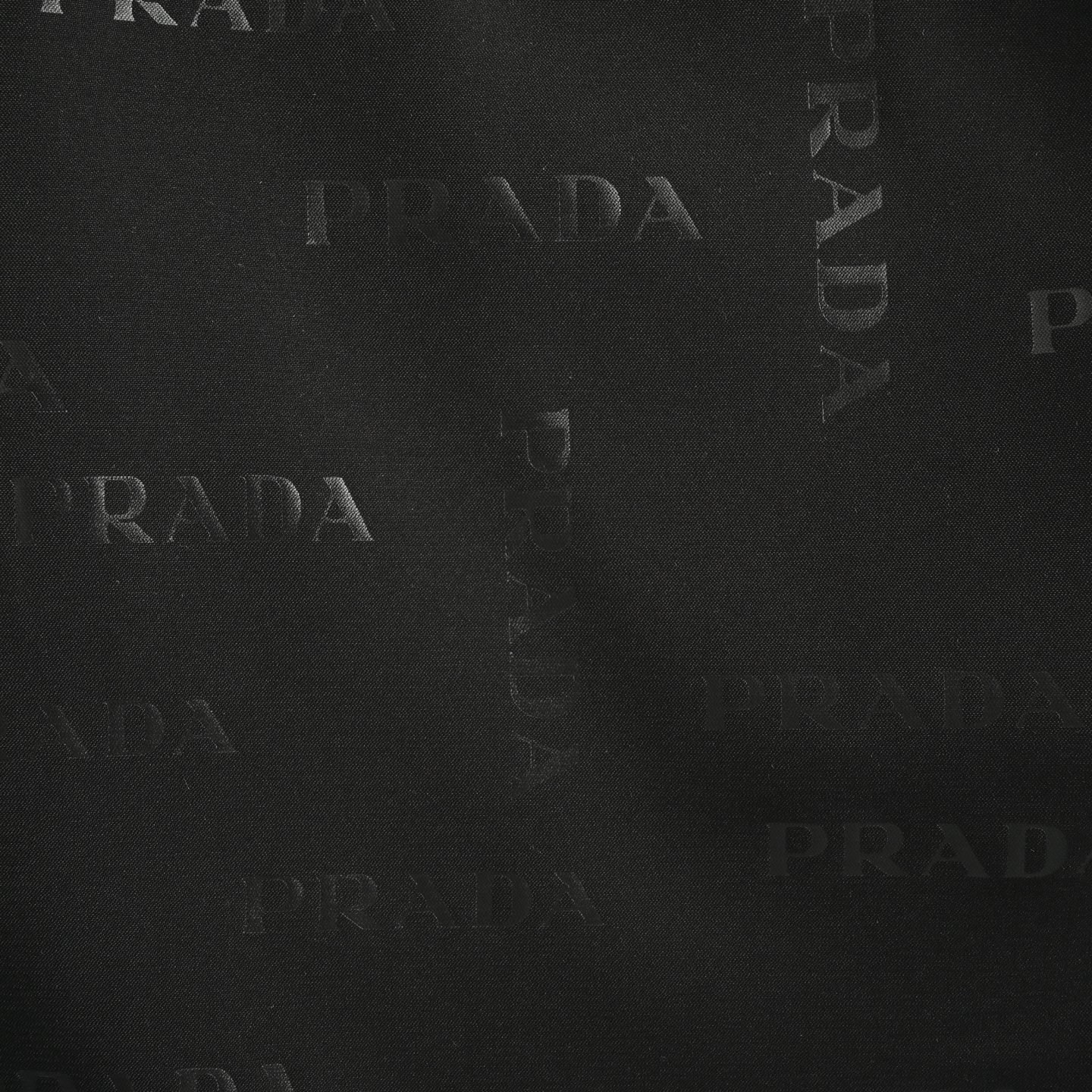 Prada/普拉达 25ss 满印字母logo沙滩短裤-High Quatity Cheap Brand wholesale wholesaler seller Clothes Bags handbags Sneakers Top Fashion Clothing Shoes from China Factory Chinese suppliers best Quality Beautiful Price Prada/普拉达 25ss 满印字母logo沙滩短裤