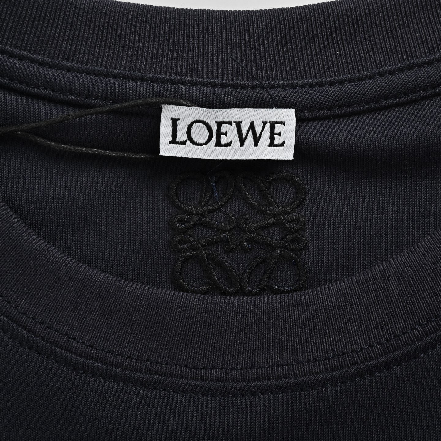 Loewe/罗意威 25ss 蛇年限定印花短袖藏青色 白色-High Quatity Cheap Brand wholesale wholesaler seller Clothes Bags handbags Sneakers Top Fashion Clothing Shoes from China Factory Chinese suppliers best Quality Beautiful Price Loewe/罗意威 25ss 蛇年限定印花短袖藏青色 白色