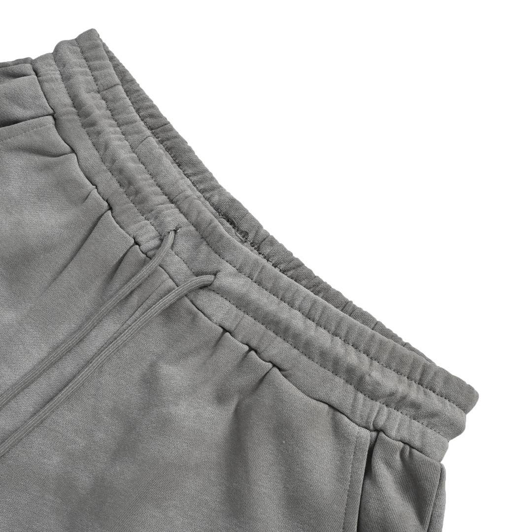 Balenciaga/巴黎世家 24ss 刺绣可乐短裤 黑色 白色-High Quatity Cheap Brand wholesale wholesaler seller Clothes Bags handbags Sneakers Top Fashion Clothing Shoes from China Factory Chinese suppliers best Quality Beautiful Price Balenciaga/巴黎世家 24ss 刺绣可乐短裤 黑色 白色