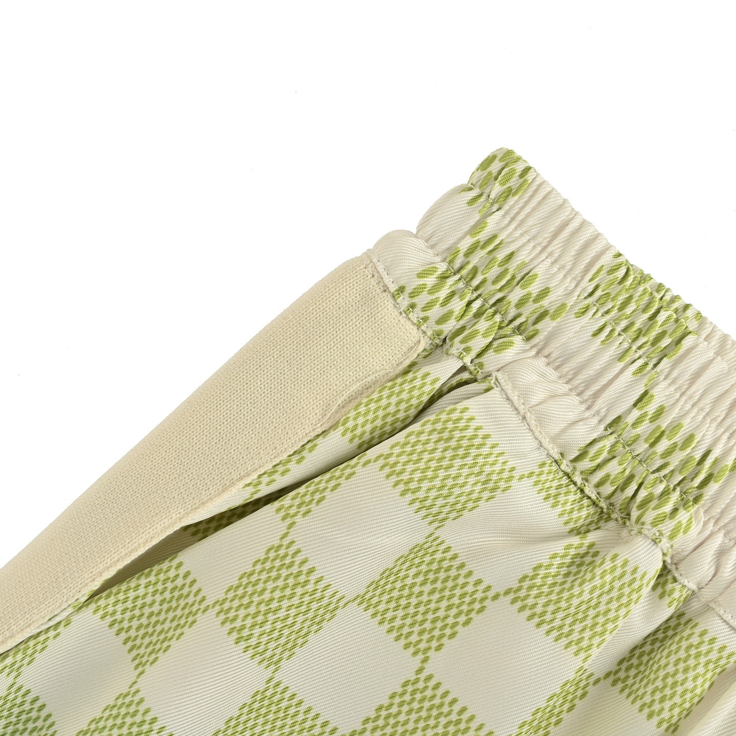 Louis Vuitton/路易威登 渐变棋盘格短裤 LV新款桑蚕丝短裤-Chinese UA Cheap High Quatity Brand Clothes Bags handbags Sneakers wholesale wholesaler seller from China Factory suppliers Fashion Clothing Shoes best Quality Beautiful Price Louis Vuitton/路易威登 渐变棋盘格短裤 LV新款桑蚕丝短裤