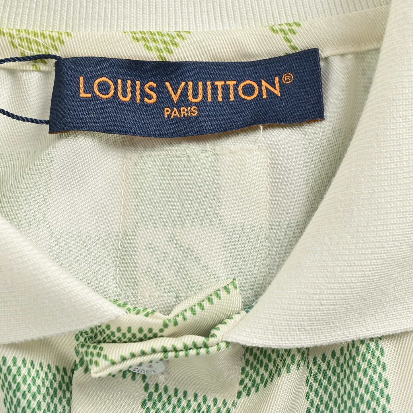 Louis Vuitton/路易威登 渐变棋盘格翻领短袖衬衫-Chinese UA Cheap High Quatity Brand Clothes Bags handbags Sneakers wholesale wholesaler seller from China Factory suppliers Fashion Clothing Shoes best Quality Beautiful Price Louis Vuitton/路易威登 渐变棋盘格翻领短袖衬衫