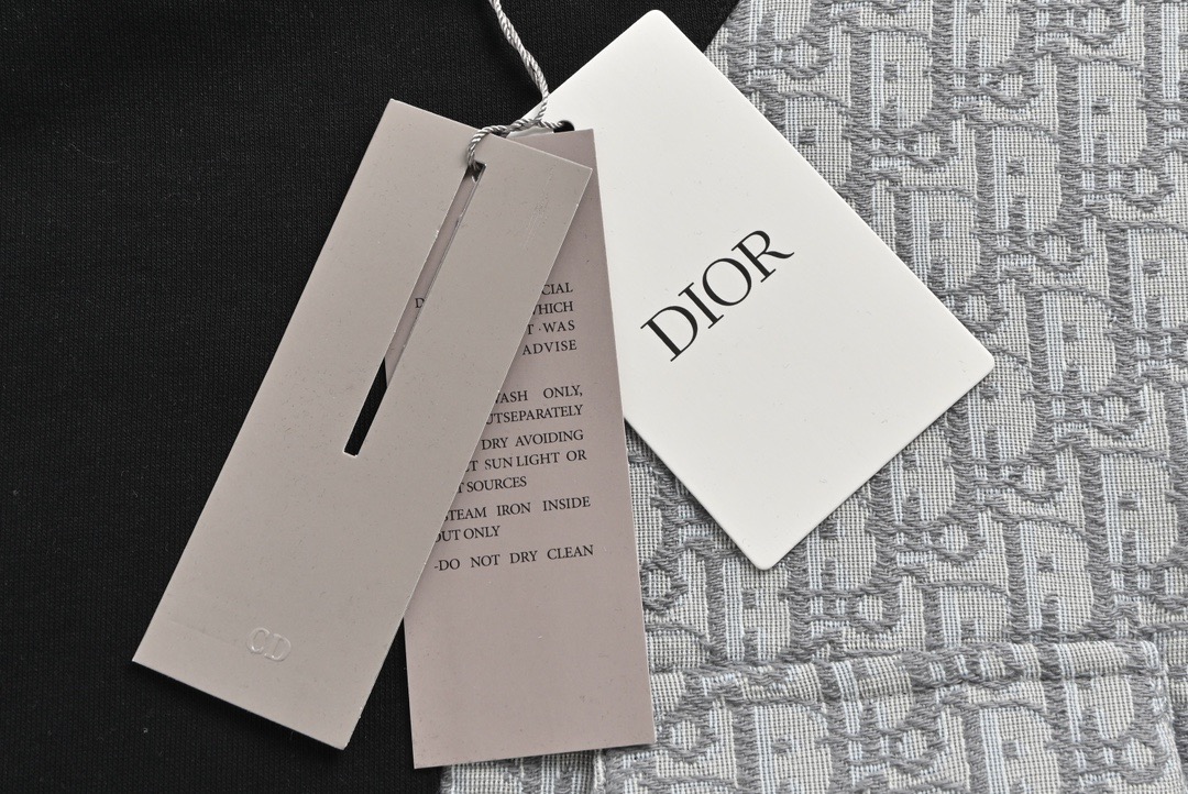 Dior/迪奥 23Fw 刺绣CD拼接圆领卫衣 新款拼接圆领卫衣-Chinese UA Cheap High Quatity Brand Clothes Bags handbags Sneakers wholesale wholesaler seller from China Factory suppliers Fashion Clothing Shoes best Quality Beautiful Price Dior/迪奥 23Fw 刺绣CD拼接圆领卫衣 新款拼接圆领卫衣
