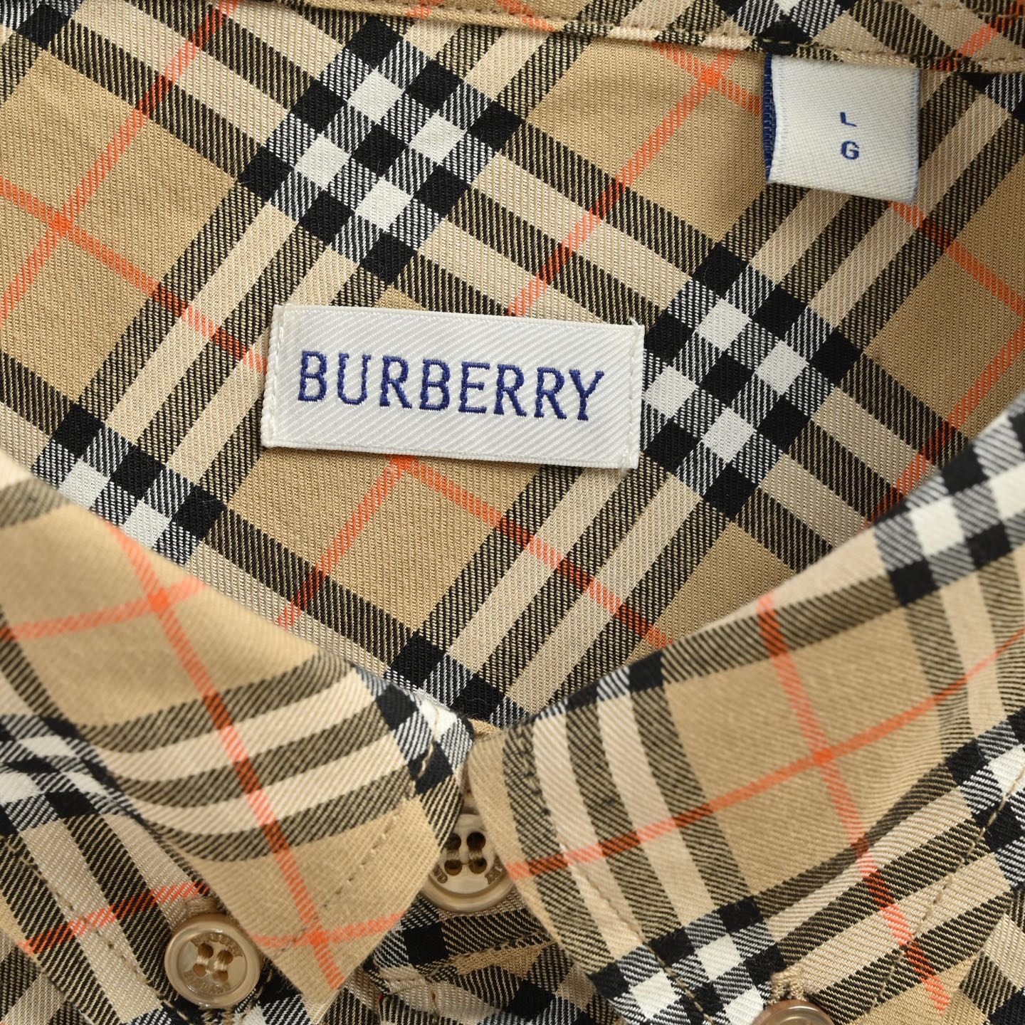 Burberry/巴宝莉 25ss 盾牌刺绣斜格纹衬衫-Chinese UA Cheap High Quatity Brand Clothes Bags handbags Sneakers wholesale wholesaler seller from China Factory suppliers Fashion Clothing Shoes best Quality Beautiful Price Burberry/巴宝莉 25ss 盾牌刺绣斜格纹衬衫