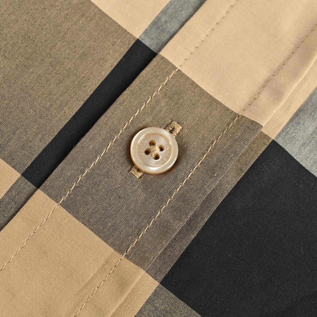 Burberry/巴宝莉 经典大格纹衬衫-Chinese UA Cheap High Quatity Brand Clothes Bags handbags Sneakers wholesale wholesaler seller from China Factory suppliers Fashion Clothing Shoes best Quality Beautiful Price Burberry/巴宝莉 经典大格纹衬衫