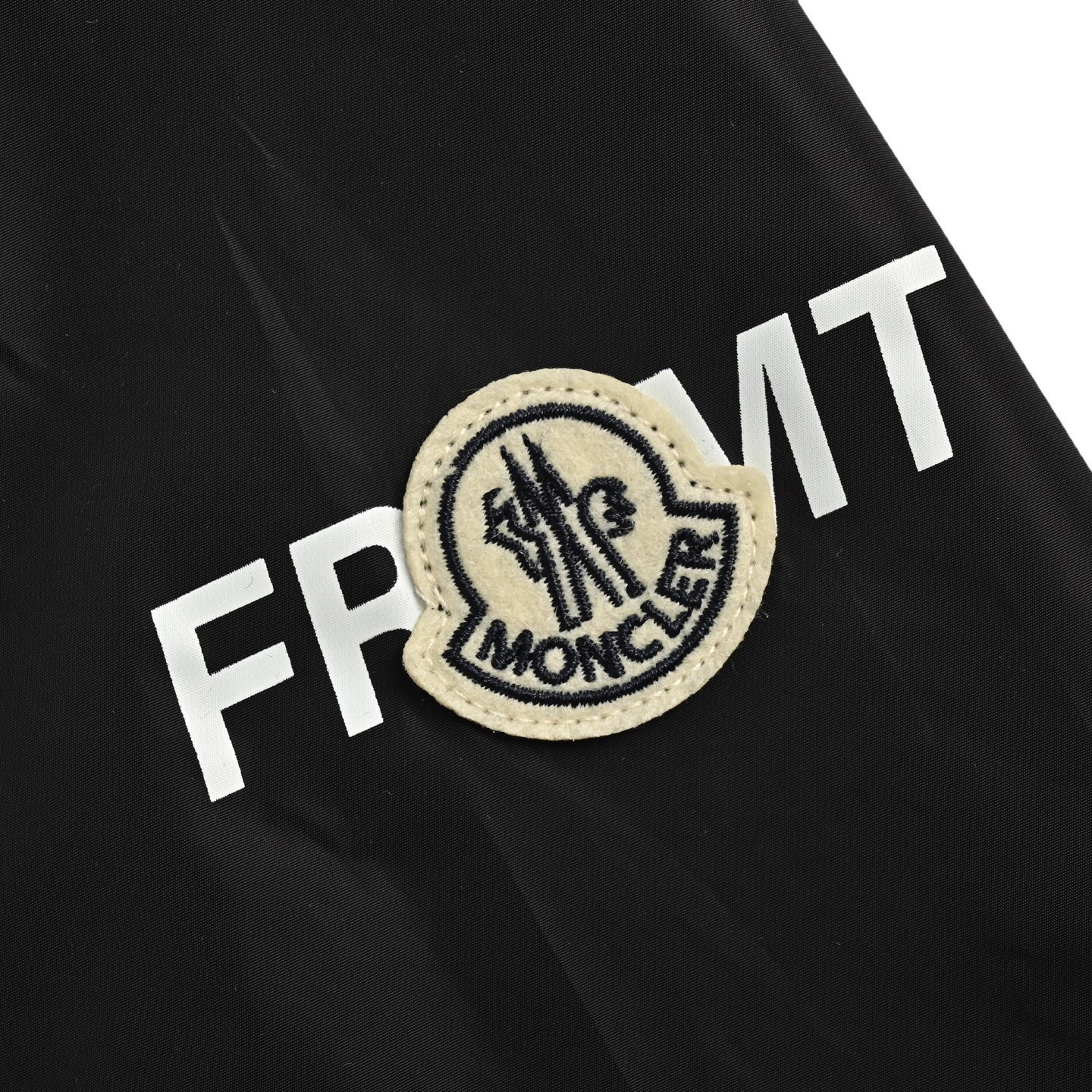 ONCLER/蒙口 藤原浩联名兔子飞行员夹克外套