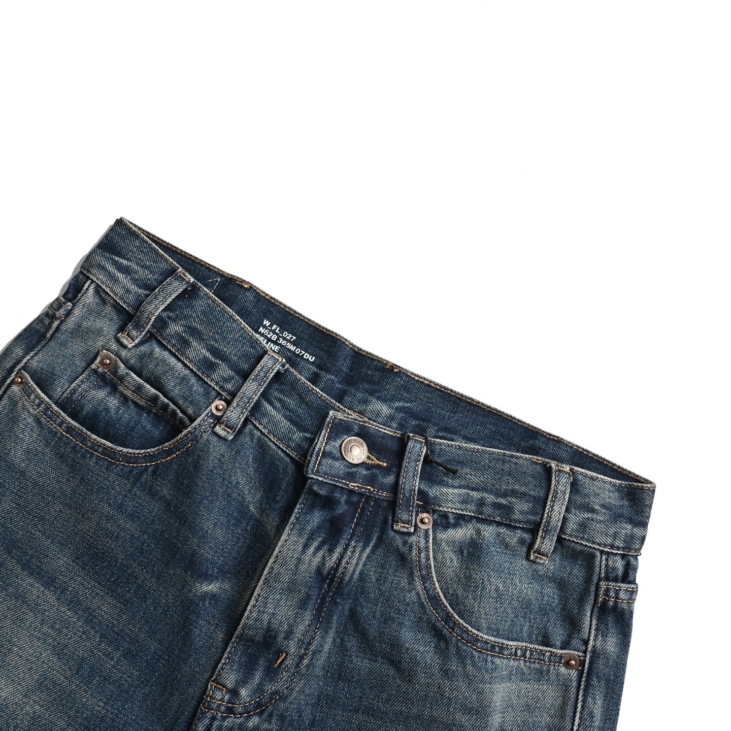 Celine/赛琳 水洗微喇牛仔裤