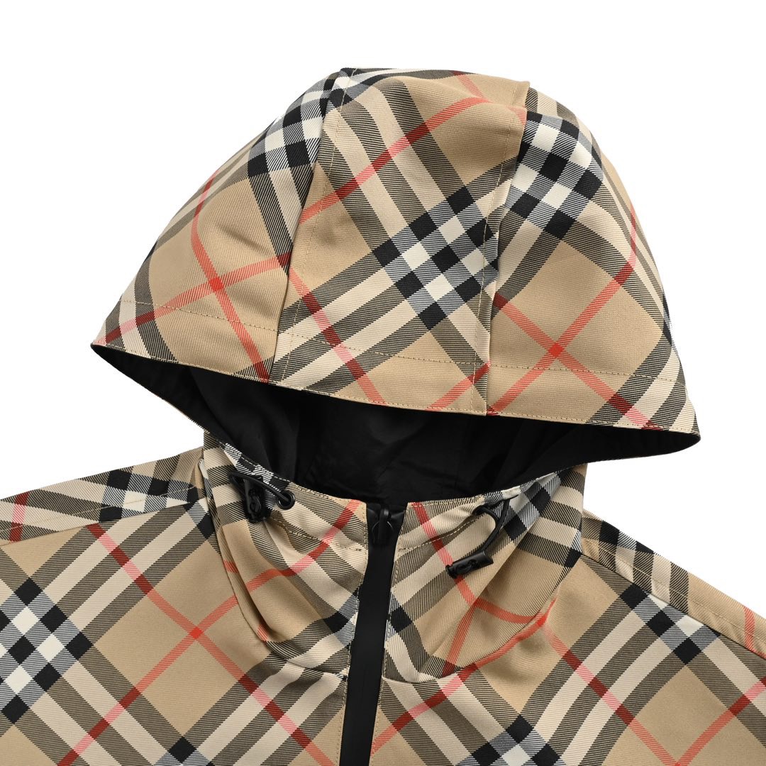 Burberry/巴宝莉 24Fw 斜纹战马双面夹克外套