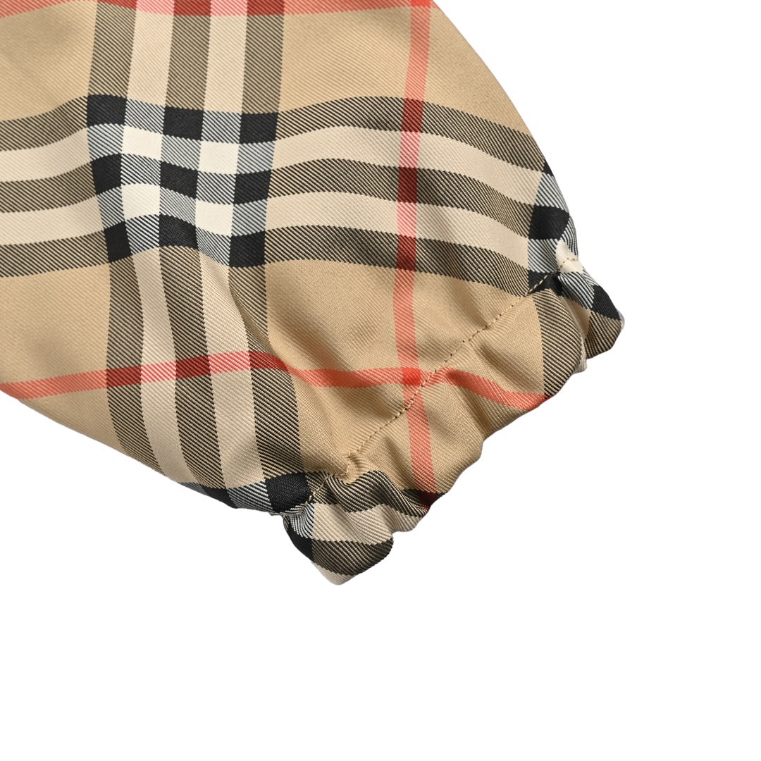 Burberry/巴宝莉 24Fw 斜纹战马双面夹克外套