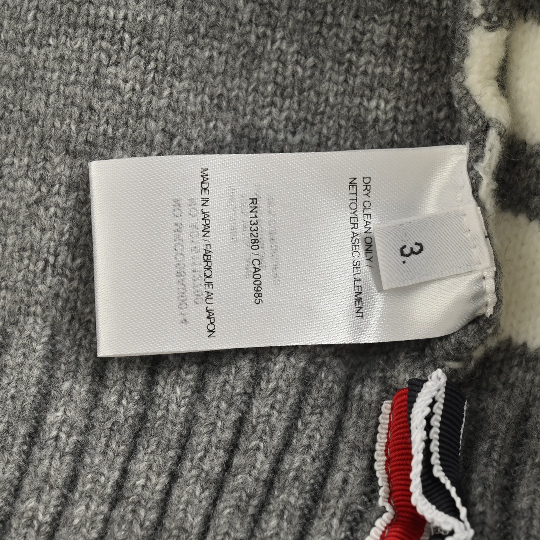 Thom Browne/汤姆布朗 23Fw 腰际四杠圆领毛衣