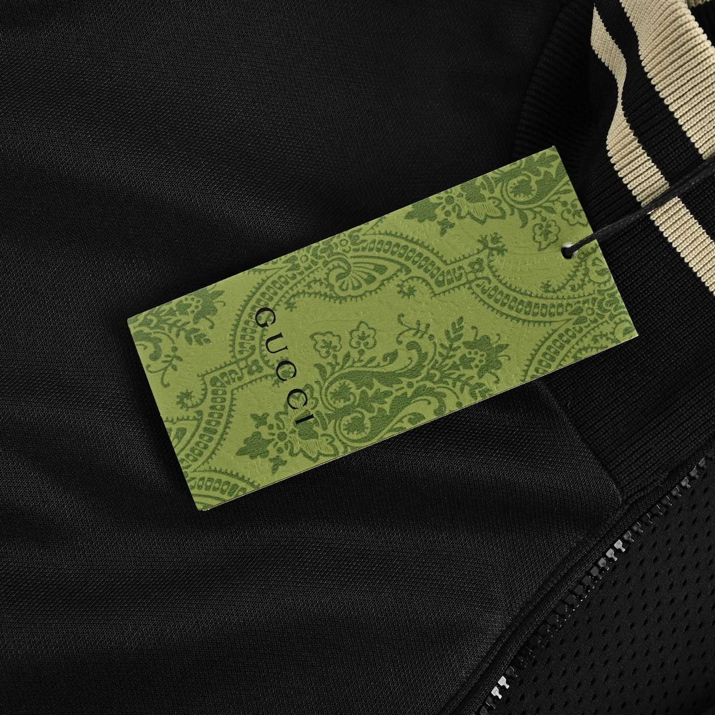 Gucci/古驰 24Fw 镂空双G刺绣半拉链校服套装外套 黑色-莆田鞋,莆田鞋货源,高仿鞋,高仿鞋货源,安福档口,莆田高仿鞋,莆田鞋批发,高仿鞋批发,莆田高仿运动鞋,高仿运动鞋,莆田运动鞋 Gucci/古驰 24Fw 镂空双G刺绣半拉链校服套装外套 黑色