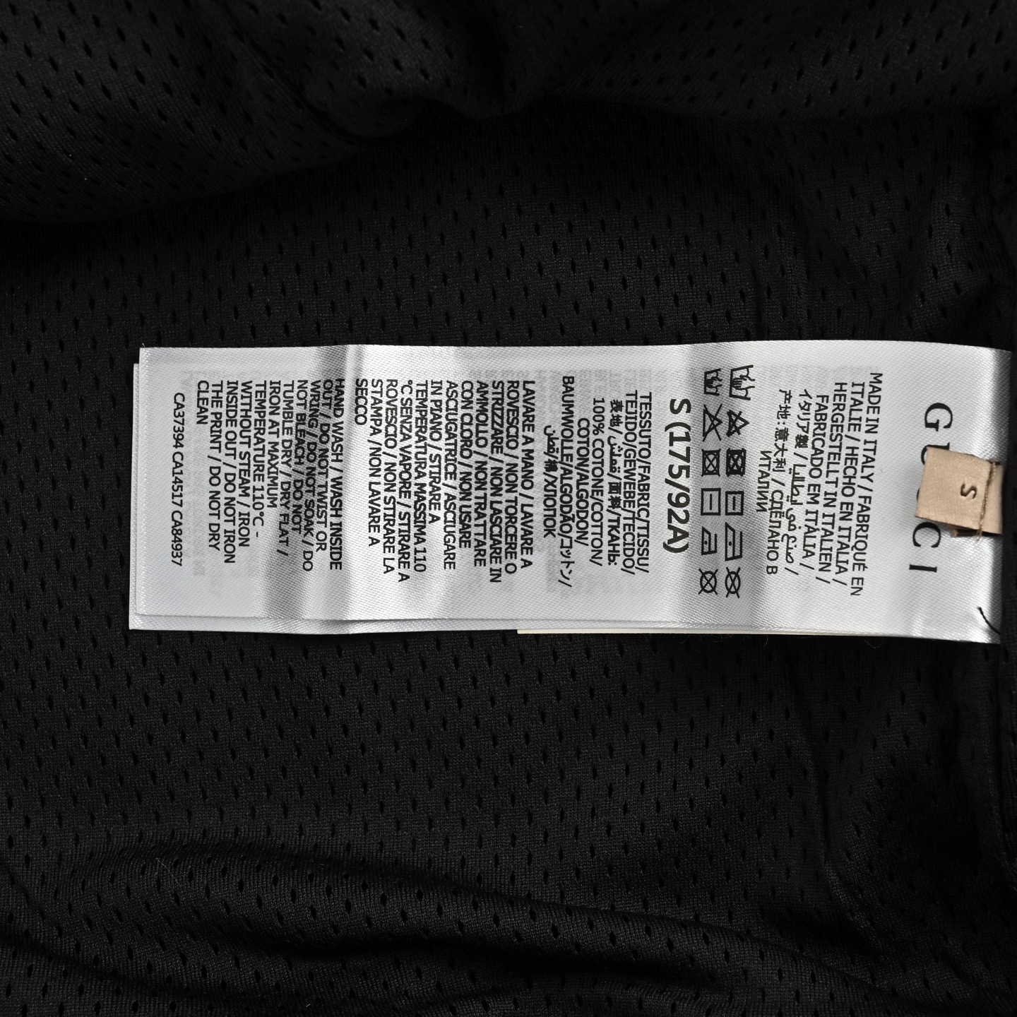 Gucci/古驰 24Fw 镂空双G刺绣半拉链校服套装外套 黑色-莆田鞋,莆田鞋货源,高仿鞋,高仿鞋货源,安福档口,莆田高仿鞋,莆田鞋批发,高仿鞋批发,莆田高仿运动鞋,高仿运动鞋,莆田运动鞋 Gucci/古驰 24Fw 镂空双G刺绣半拉链校服套装外套 黑色