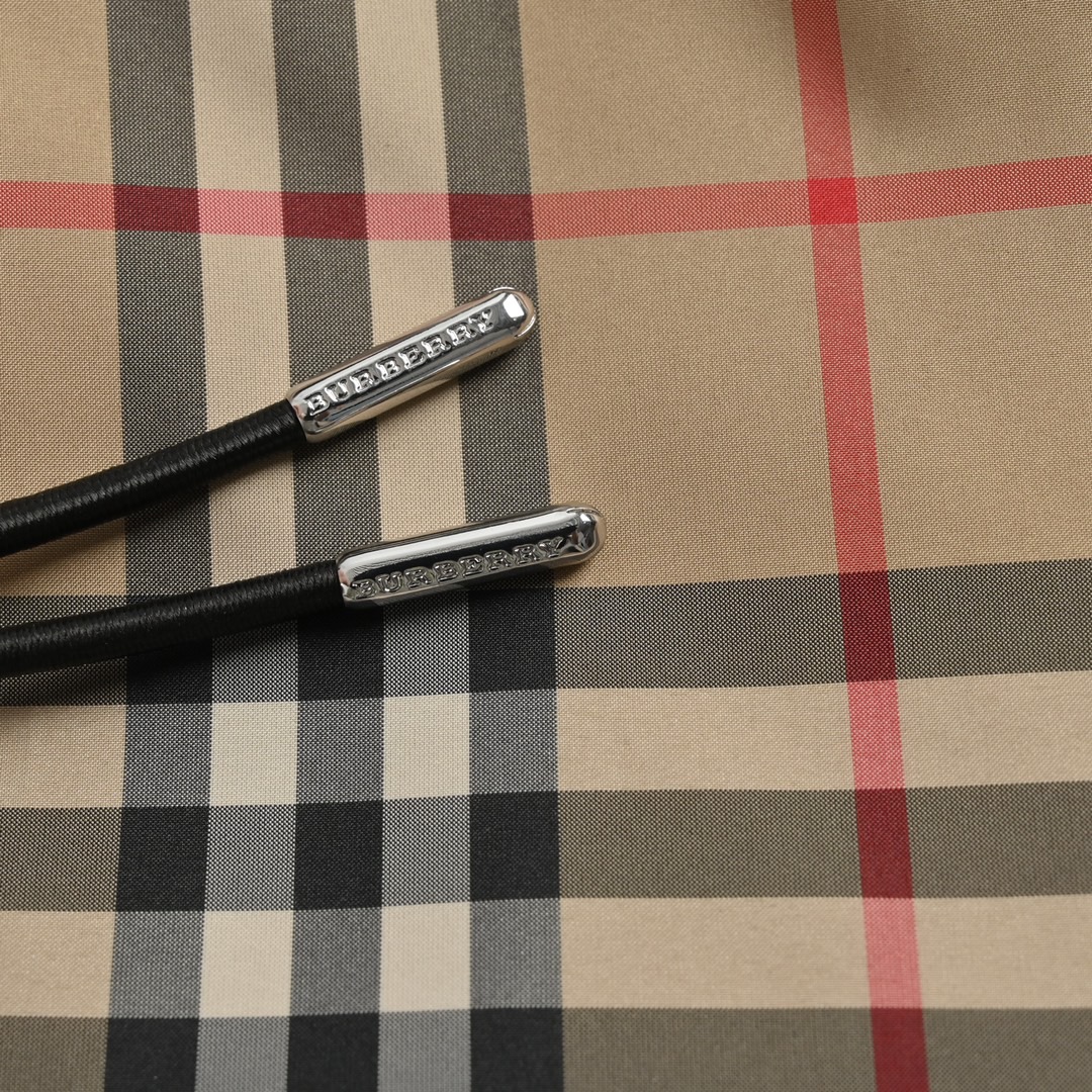 Burberry巴宝莉 经典格纹双面穿夹克外套