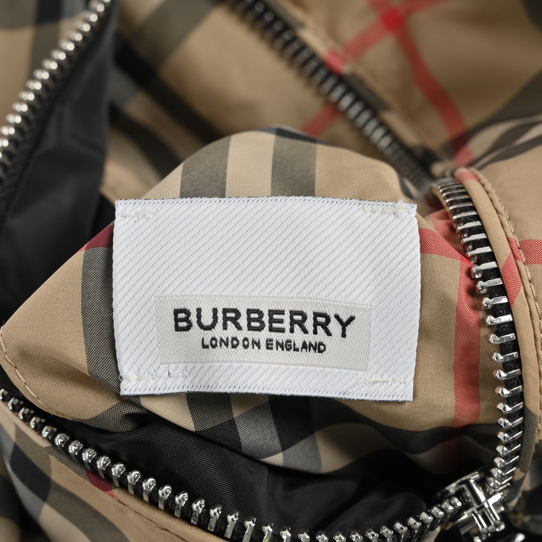 Burberry巴宝莉 经典格纹双面穿夹克外套