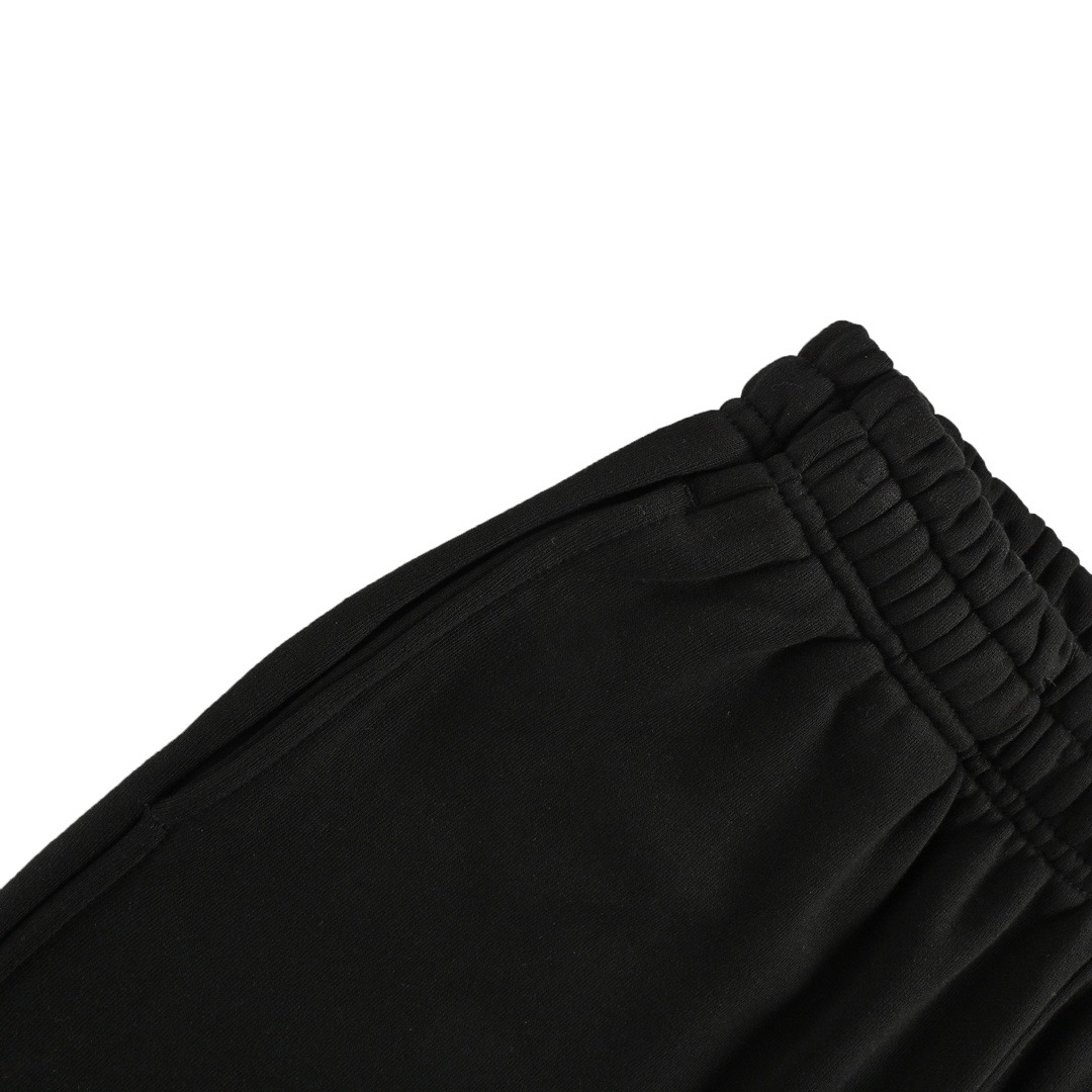 Balenciaga/巴黎世家 经典刺绣可乐阔腿长裤 四季穿卫衣长裤 黑色-Chinese UA Cheap High Quatity Brand Clothes Bags handbags Sneakers wholesale wholesaler seller from China Factory suppliers Fashion Clothing Shoes best Quality Beautiful Price Balenciaga/巴黎世家 经典刺绣可乐阔腿长裤 四季穿卫衣长裤 黑色