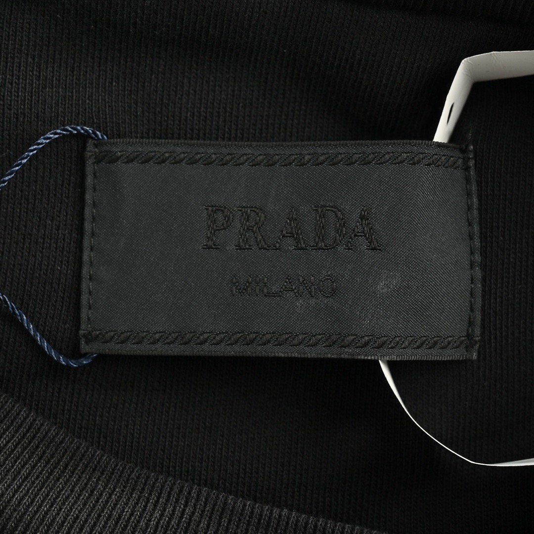 Prada/普拉达 24Fw 三角布标水洗渐变圆领卫衣