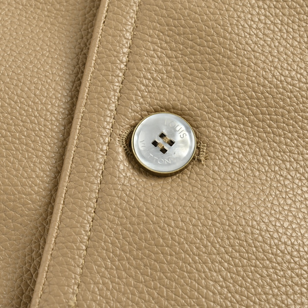 Louis Vuitton/路易威登 24Fw 菲董花卉刺绣皮衣-Chinese UA Cheap High Quatity Brand Clothes Bags handbags Sneakers wholesale wholesaler seller from China Factory suppliers Fashion Clothing Shoes best Quality Beautiful Price Louis Vuitton/路易威登 24Fw 菲董花卉刺绣皮衣