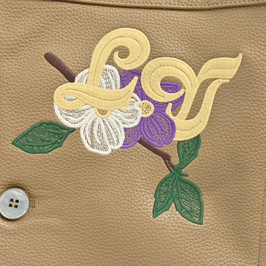 Louis Vuitton/路易威登 24Fw 菲董花卉刺绣皮衣-Chinese UA Cheap High Quatity Brand Clothes Bags handbags Sneakers wholesale wholesaler seller from China Factory suppliers Fashion Clothing Shoes best Quality Beautiful Price Louis Vuitton/路易威登 24Fw 菲董花卉刺绣皮衣