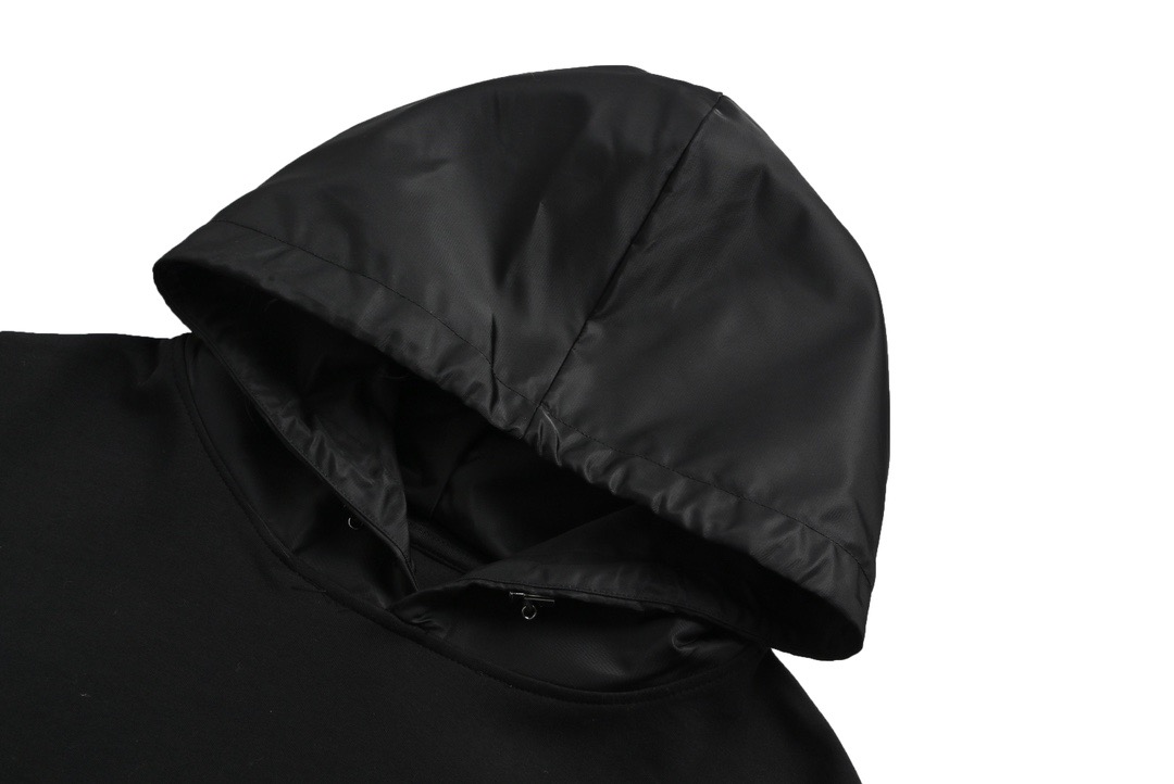 Prada/普拉达 22Fw 尼龙拼接三角标连帽卫衣