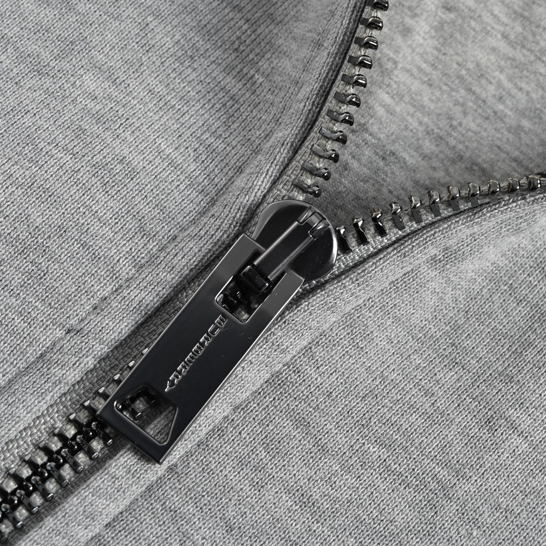 Burberry/巴宝莉 20Fw 刺绣TB格纹拼接拉链卫衣外套