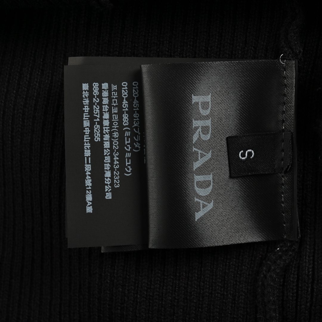 Prada/普拉达 高领打底毛衣