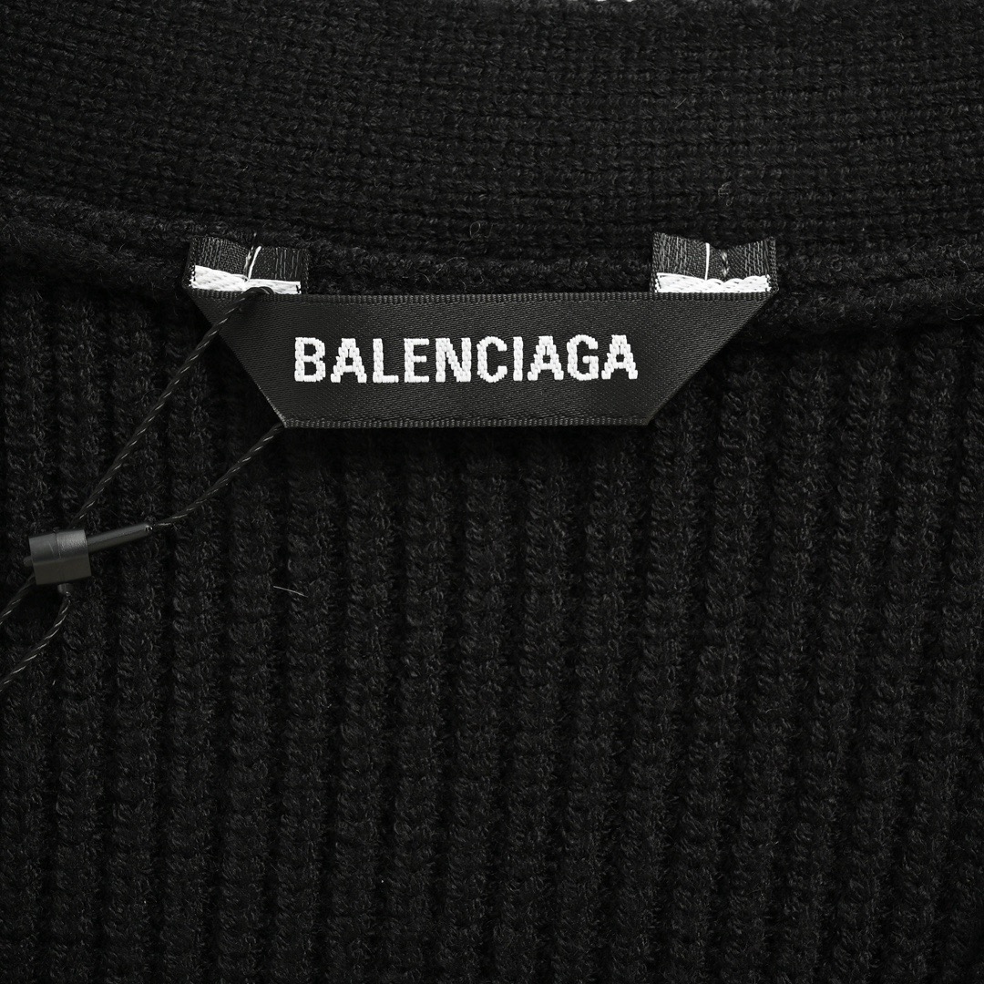 Balenciaga/巴黎世家 24Fw 袖标针织开衫毛衣-Chinese UA Cheap High Quatity Brand Clothes Bags handbags Sneakers wholesale wholesaler seller from China Factory suppliers Fashion Clothing Shoes best Quality Beautiful Price Balenciaga/巴黎世家 24Fw 袖标针织开衫毛衣