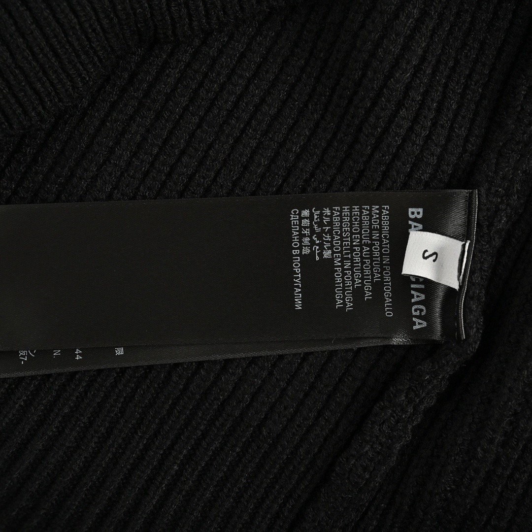 Balenciaga/巴黎世家 24Fw 袖标针织圆领毛衣-Chinese UA Cheap High Quatity Brand Clothes Bags handbags Sneakers wholesale wholesaler seller from China Factory suppliers Fashion Clothing Shoes best Quality Beautiful Price Balenciaga/巴黎世家 24Fw 袖标针织圆领毛衣