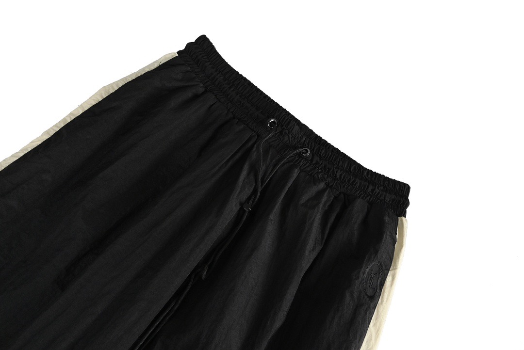 Saint Laurent Ysl圣罗兰 黑白拼接长裤-Chinese UA Cheap High Quatity Brand Clothes Bags handbags Sneakers wholesale wholesaler seller from China Factory suppliers Fashion Clothing Shoes best Quality Beautiful Price Saint Laurent Ysl圣罗兰 黑白拼接长裤