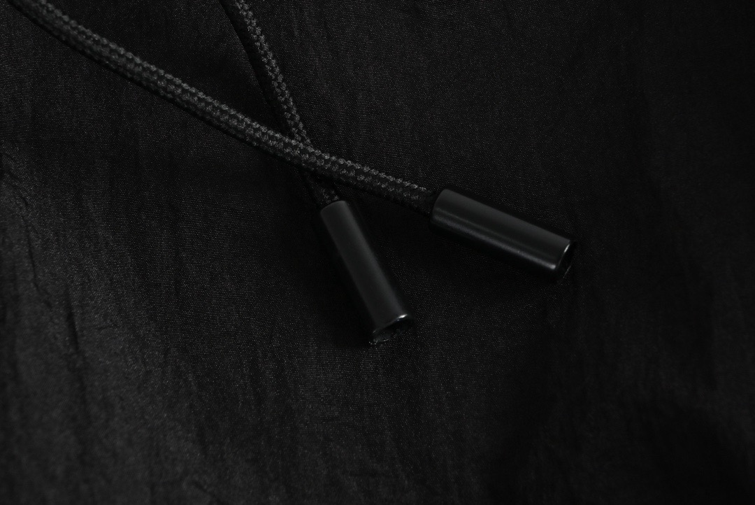 Saint Laurent Ysl圣罗兰 黑白拼接长裤-Chinese UA Cheap High Quatity Brand Clothes Bags handbags Sneakers wholesale wholesaler seller from China Factory suppliers Fashion Clothing Shoes best Quality Beautiful Price Saint Laurent Ysl圣罗兰 黑白拼接长裤