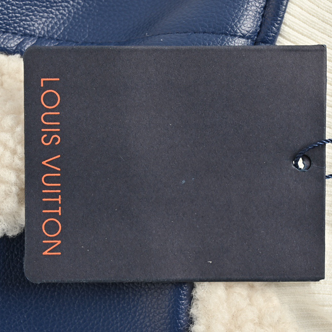 Louis Vuitton/路易威登 23Fw 贴布老花羊羔绒拼接棒球服外套-Chinese UA Cheap High Quatity Brand Clothes Bags handbags Sneakers wholesale wholesaler seller from China Factory suppliers Fashion Clothing Shoes best Quality Beautiful Price Louis Vuitton/路易威登 23Fw 贴布老花羊羔绒拼接棒球服外套