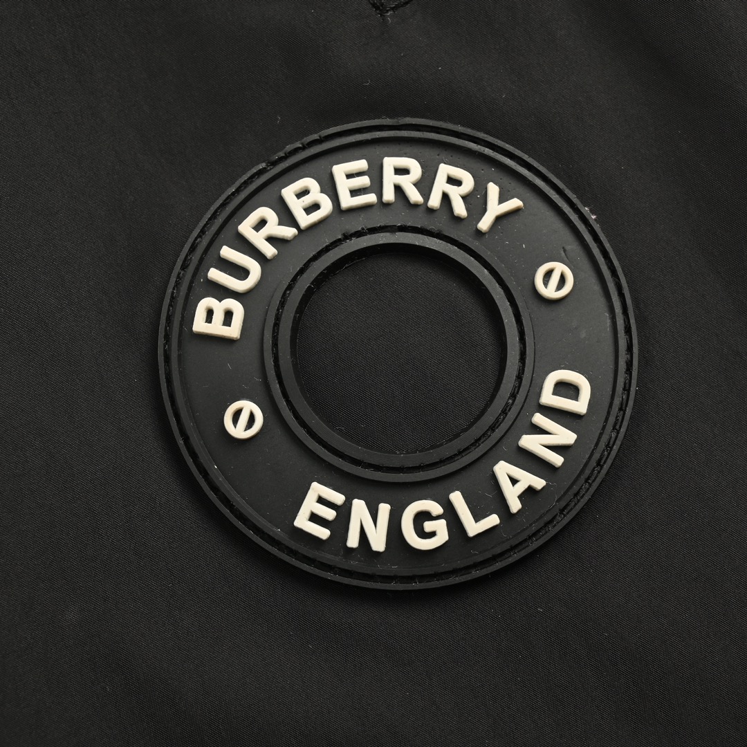 Burberry/巴宝莉 23Fw 硅胶徽标logo尼龙梭织束脚长裤-Chinese UA Cheap High Quatity Brand Clothes Bags handbags Sneakers wholesale wholesaler seller from China Factory suppliers Fashion Clothing Shoes best Quality Beautiful Price Burberry/巴宝莉 23Fw 硅胶徽标logo尼龙梭织束脚长裤