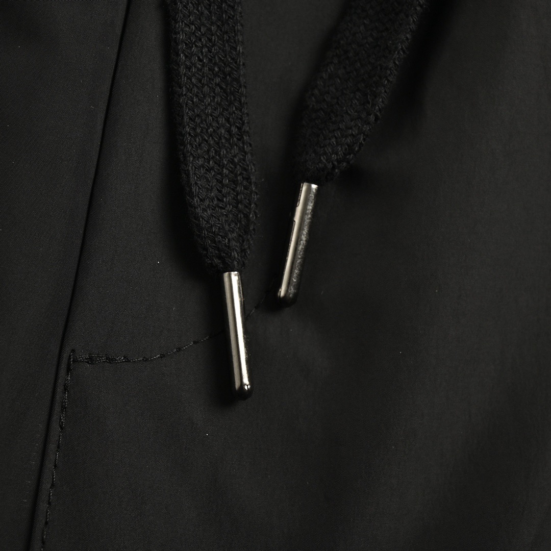 Burberry/巴宝莉 23Fw 硅胶徽标logo尼龙梭织束脚长裤-Chinese UA Cheap High Quatity Brand Clothes Bags handbags Sneakers wholesale wholesaler seller from China Factory suppliers Fashion Clothing Shoes best Quality Beautiful Price Burberry/巴宝莉 23Fw 硅胶徽标logo尼龙梭织束脚长裤