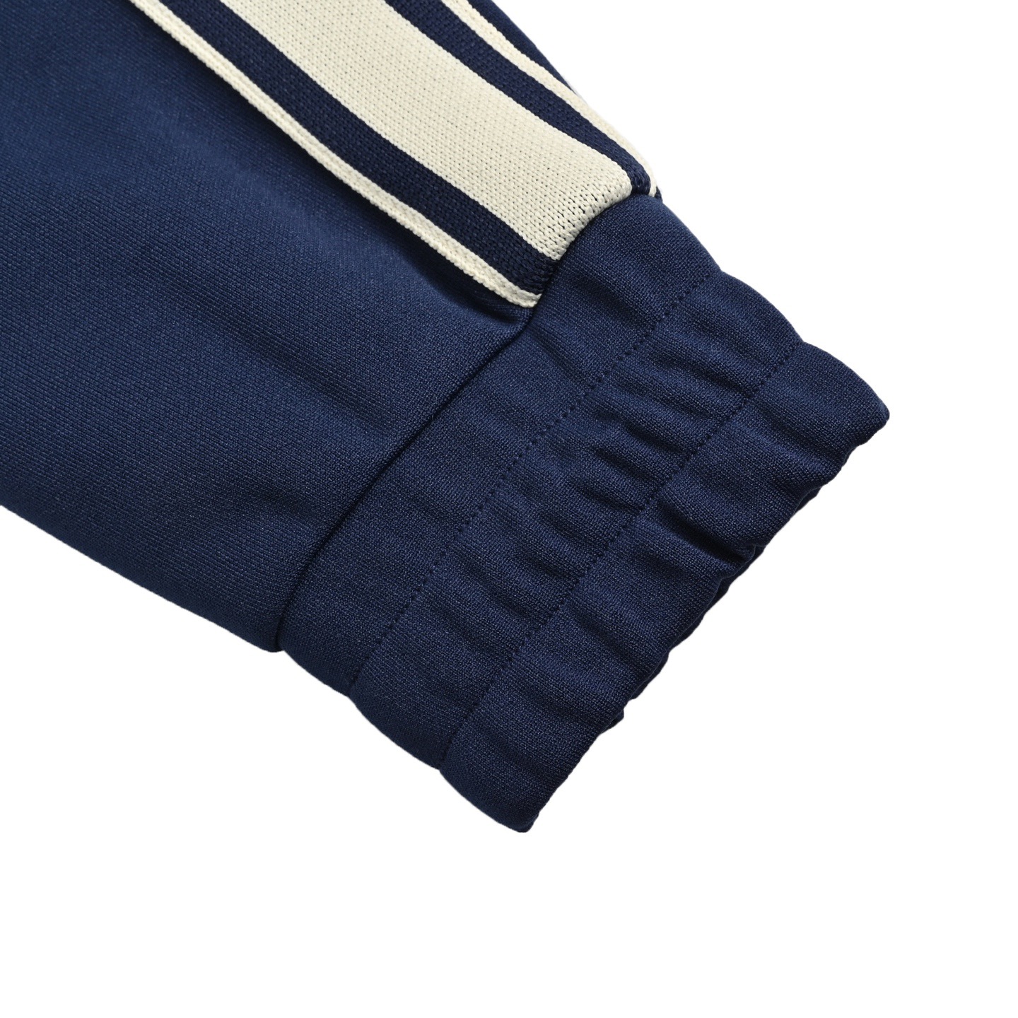 Celine/赛琳 24Fw 织带植绒logo外套-Chinese UA Cheap High Quatity Brand Clothes Bags handbags Sneakers wholesale wholesaler seller from China Factory suppliers Fashion Clothing Shoes best Quality Beautiful Price Celine/赛琳 24Fw 织带植绒logo外套