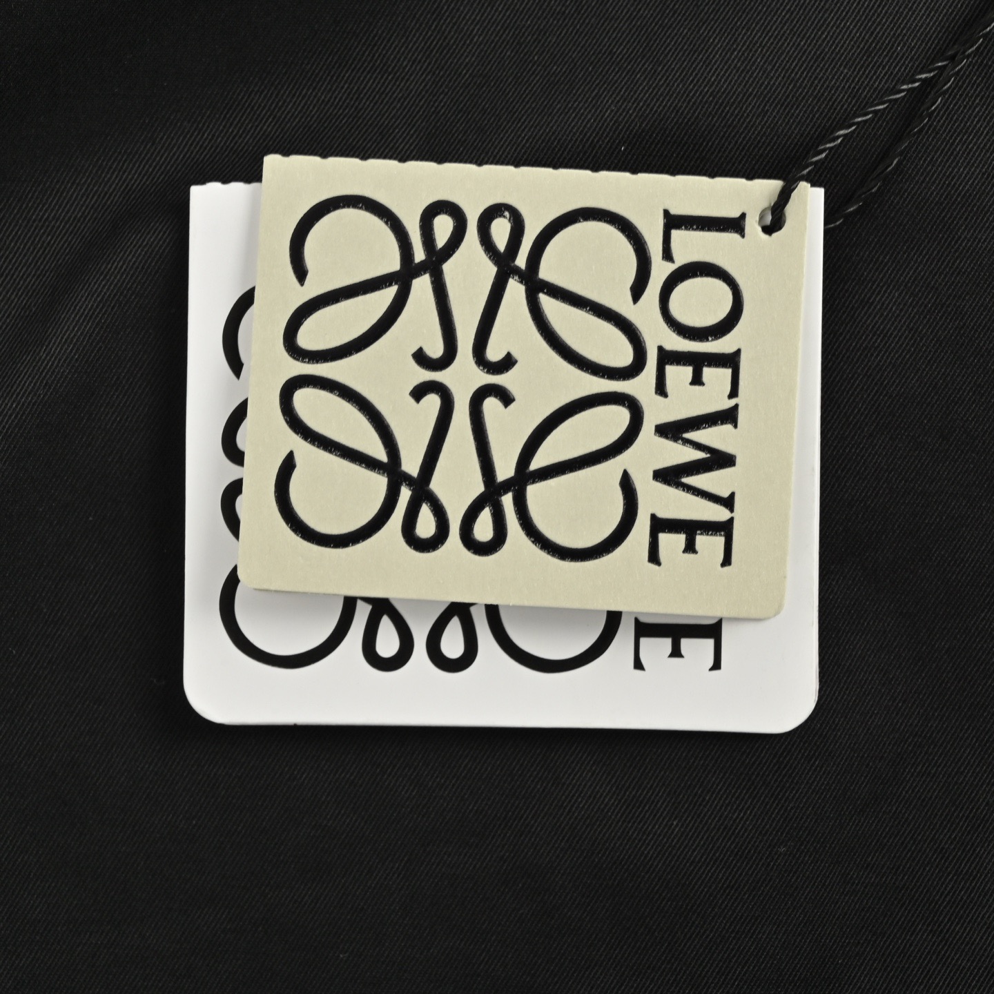 Loewe/罗意威 25ss 内里格纹拉链拼接假两件夹克外套-Chinese UA Cheap High Quatity Brand Clothes Bags handbags Sneakers wholesale wholesaler seller from China Factory suppliers Fashion Clothing Shoes best Quality Beautiful Price Loewe/罗意威 25ss 内里格纹拉链拼接假两件夹克外套