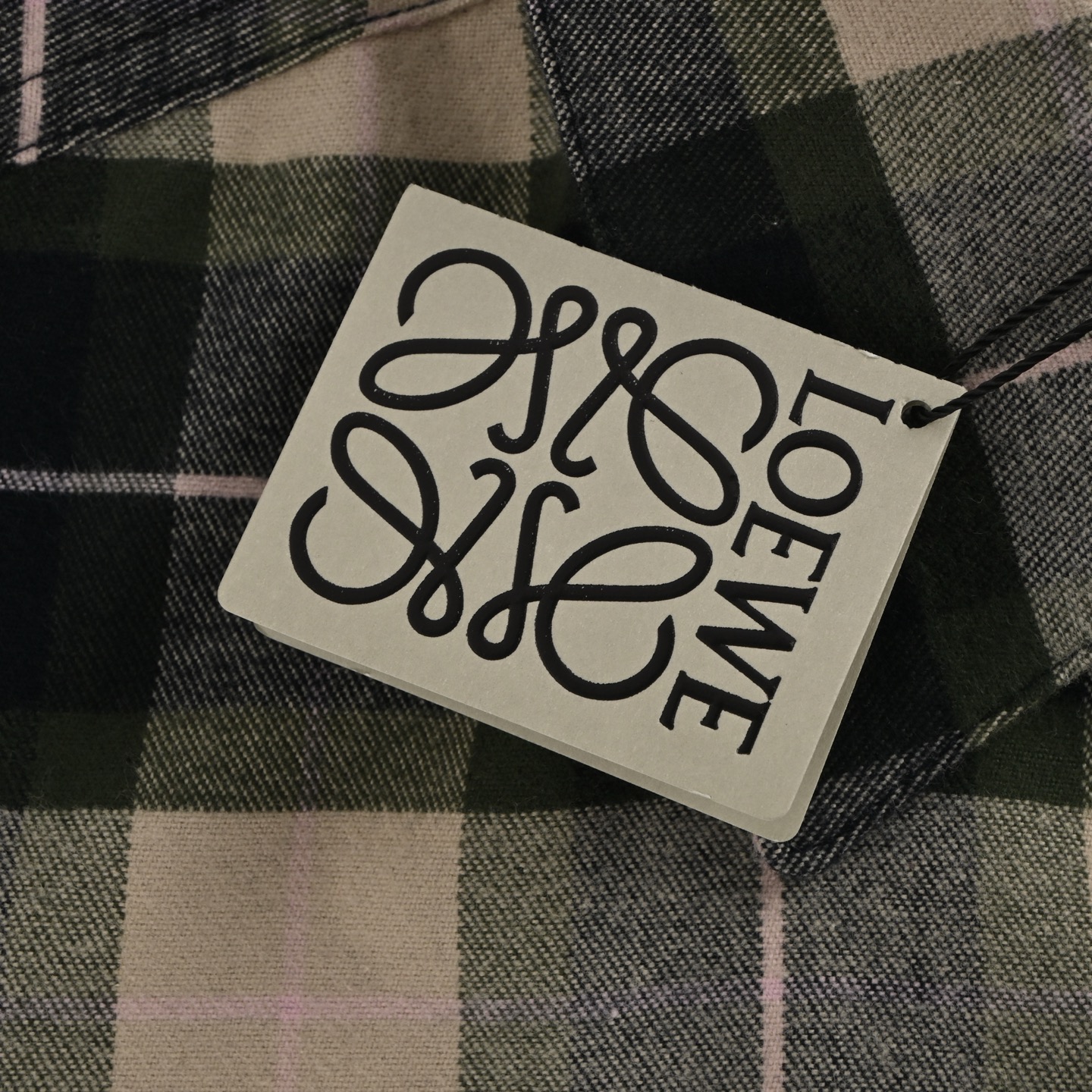 Loewe/罗意威 25ss 袖口皮革格纹衬衫外套-Chinese UA Cheap High Quatity Brand Clothes Bags handbags Sneakers wholesale wholesaler seller from China Factory suppliers Fashion Clothing Shoes best Quality Beautiful Price Loewe/罗意威 25ss 袖口皮革格纹衬衫外套