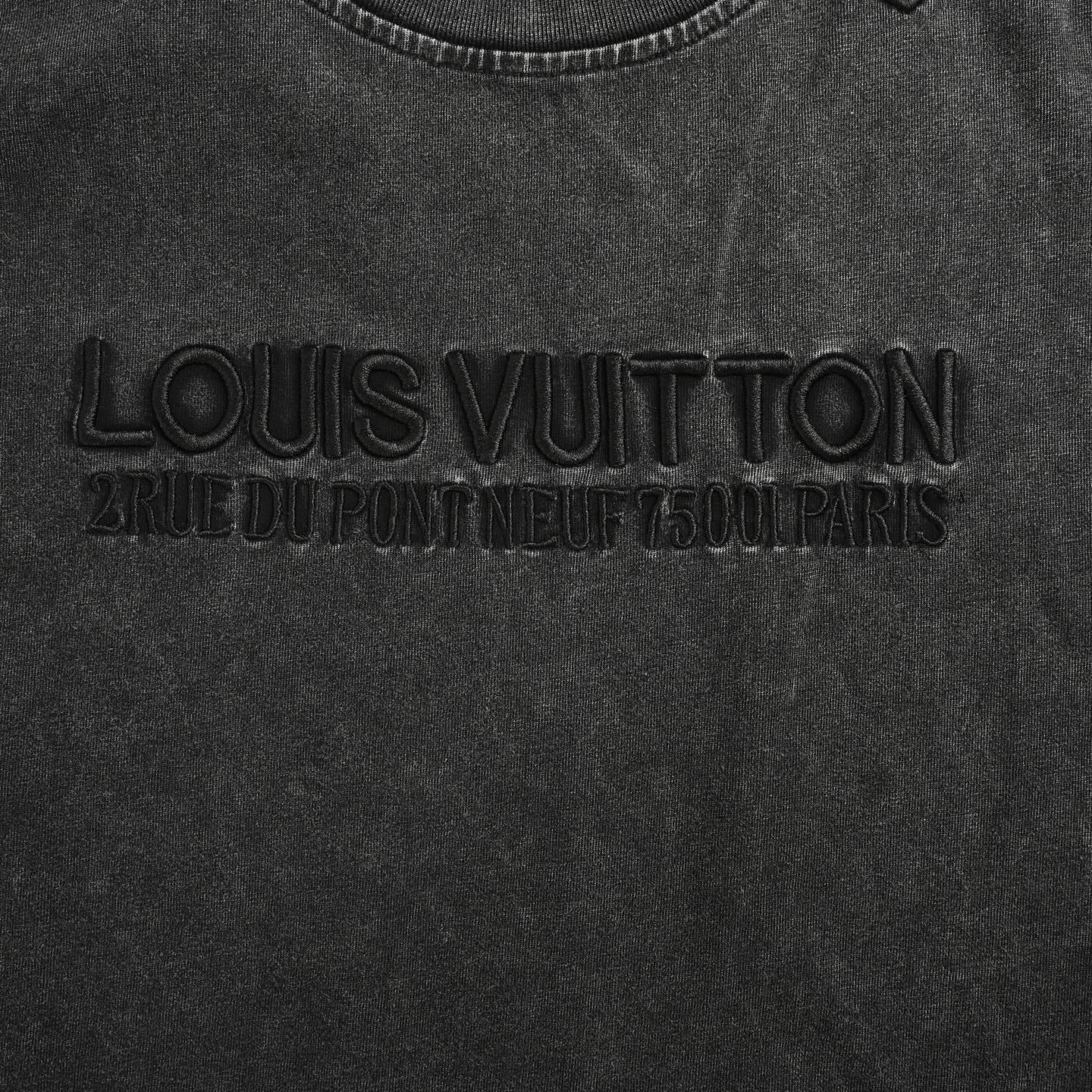 Louis Vuitton/路易威登 25ss 刺绣字母水洗做旧短袖