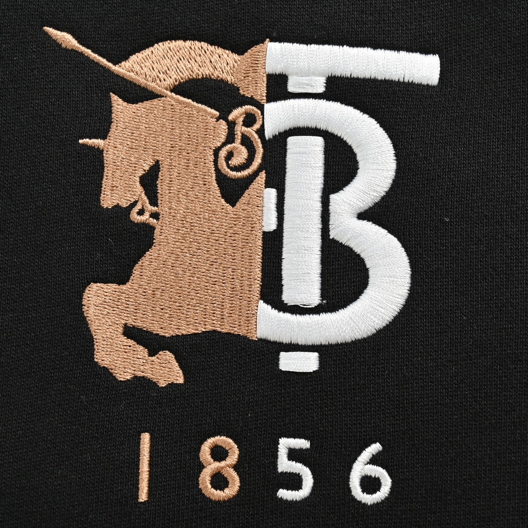Burberry/巴宝莉 23Fw 刺绣战马logo拉链卫衣外套