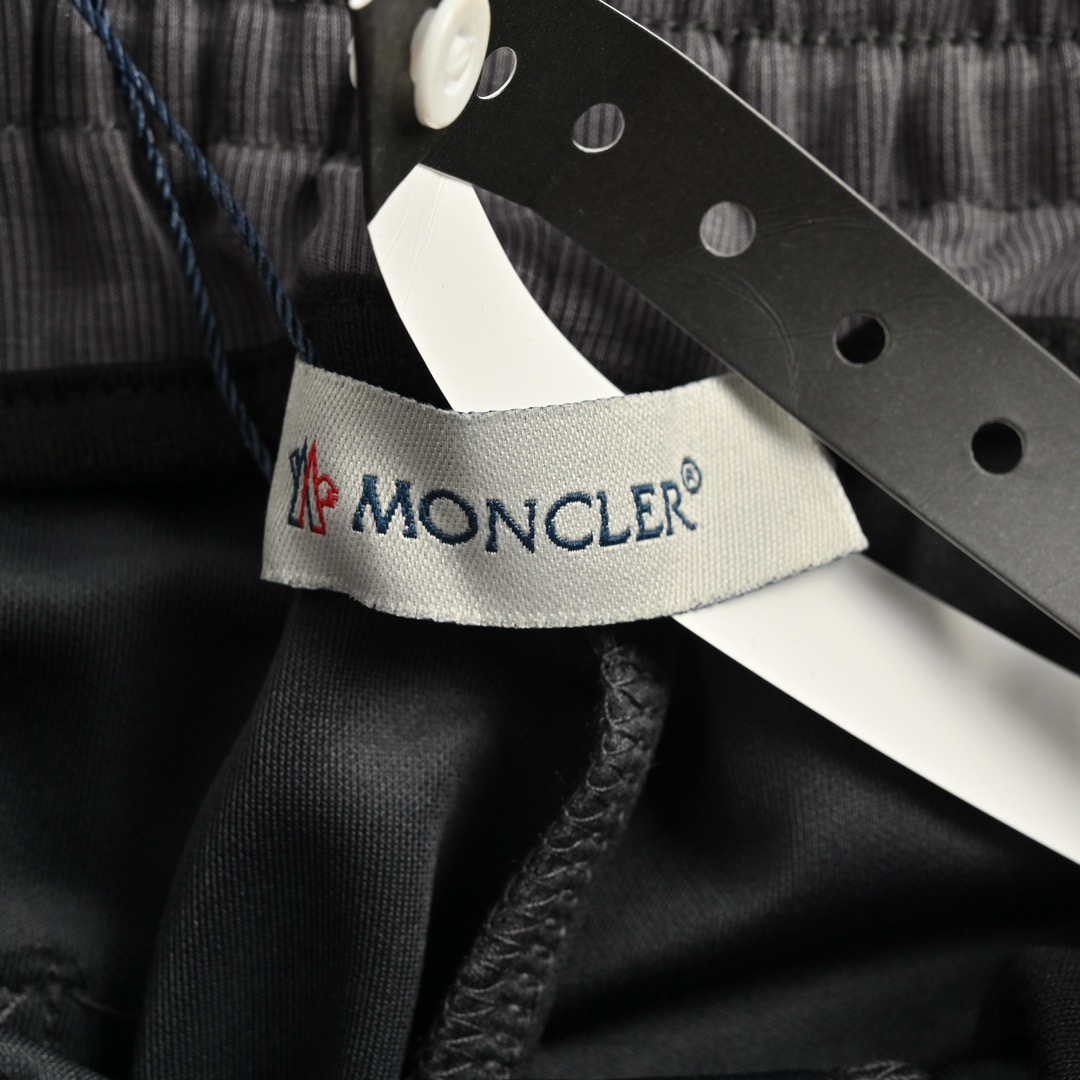 MONCLER/蒙口 24Fw 侧边织带徽标长裤 品牌logo徽标刺绣